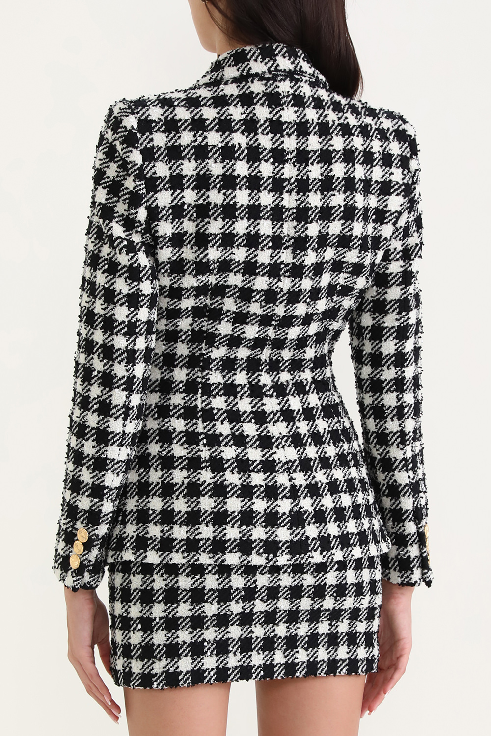 תמונת דוגמן אחורית של בלייזר טוויד עם דוגמת פפיטה