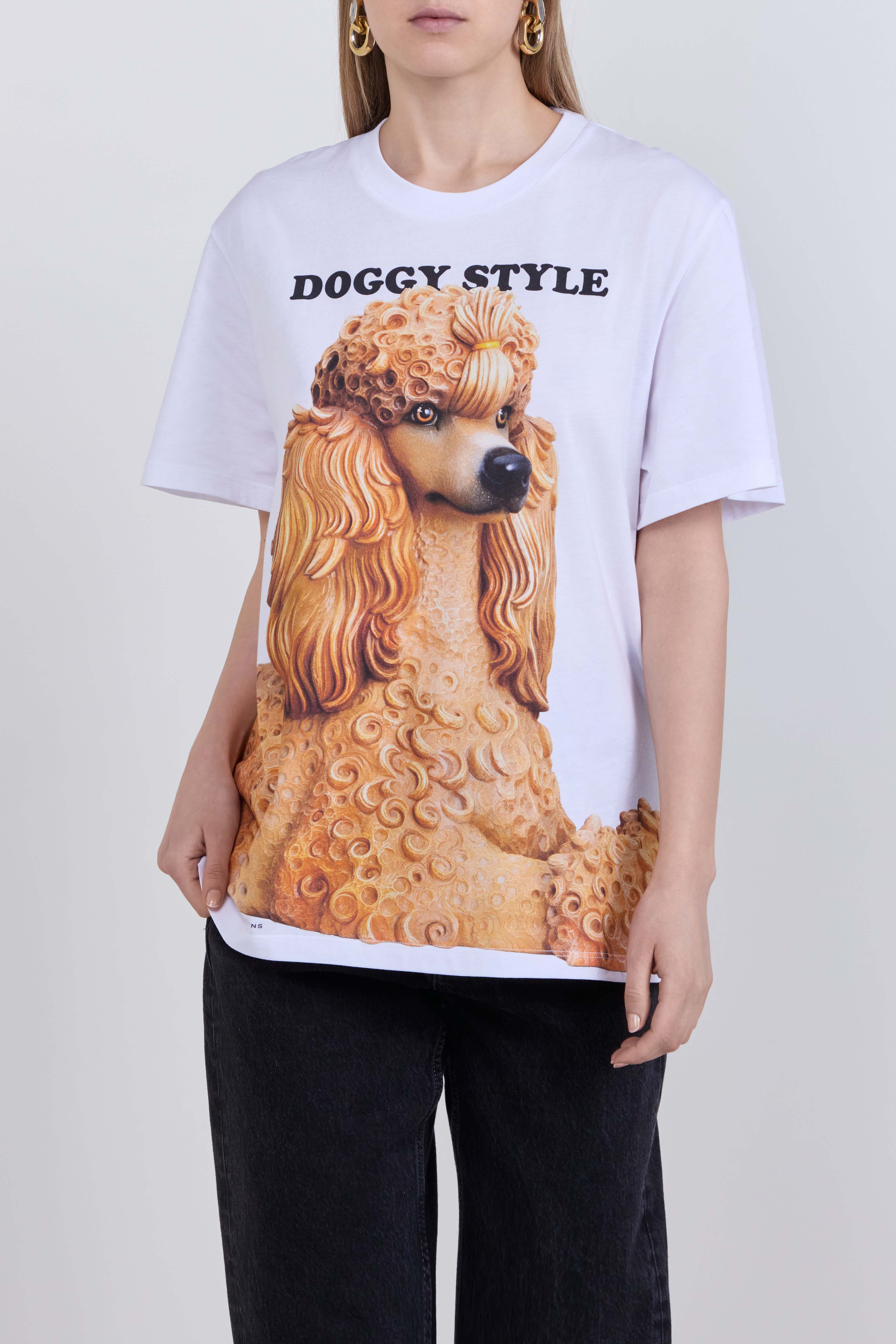 תמונת דוגמן קידמית של חולצת טי