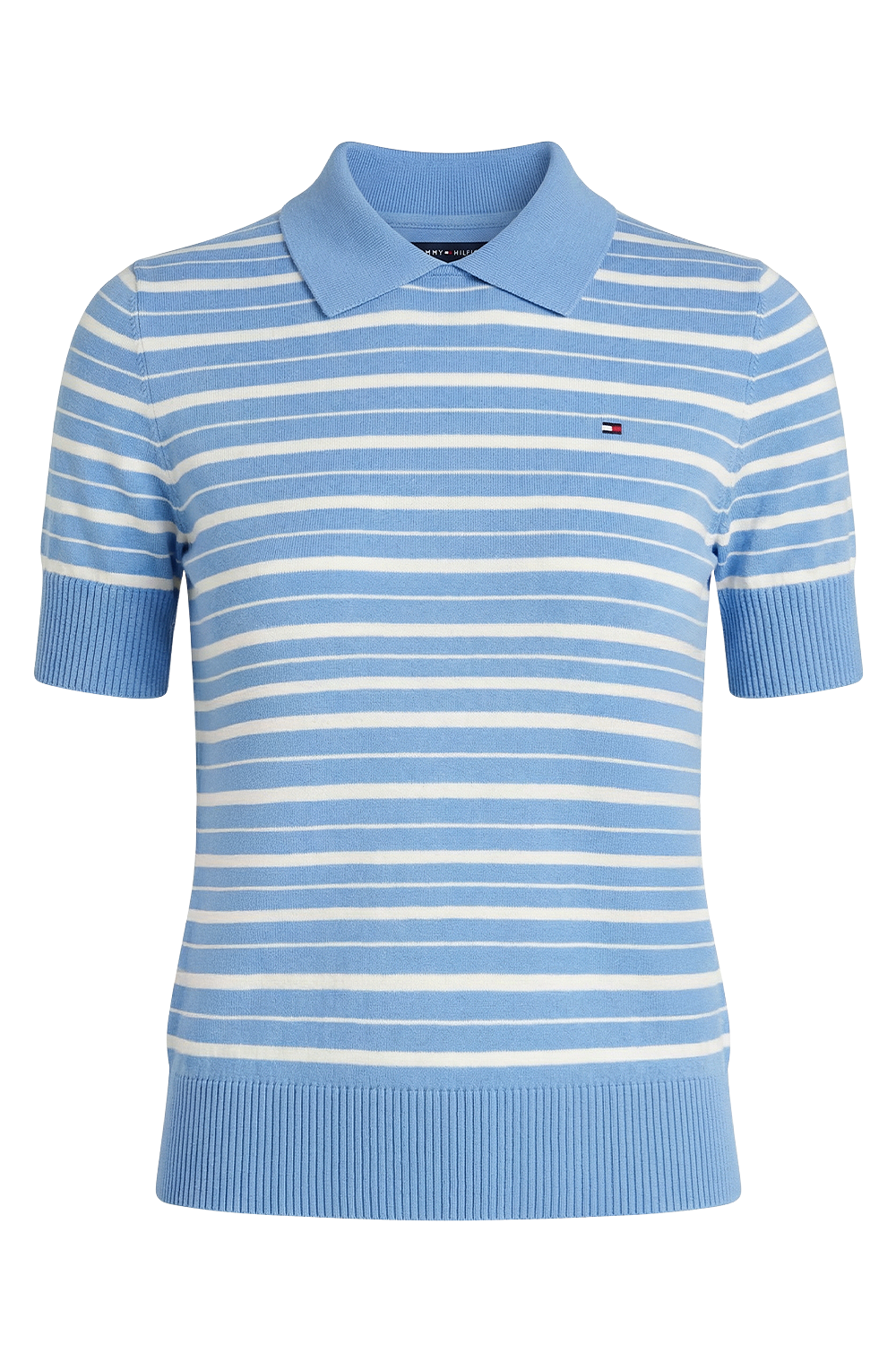 תמונה קידמית של חולצת פולו