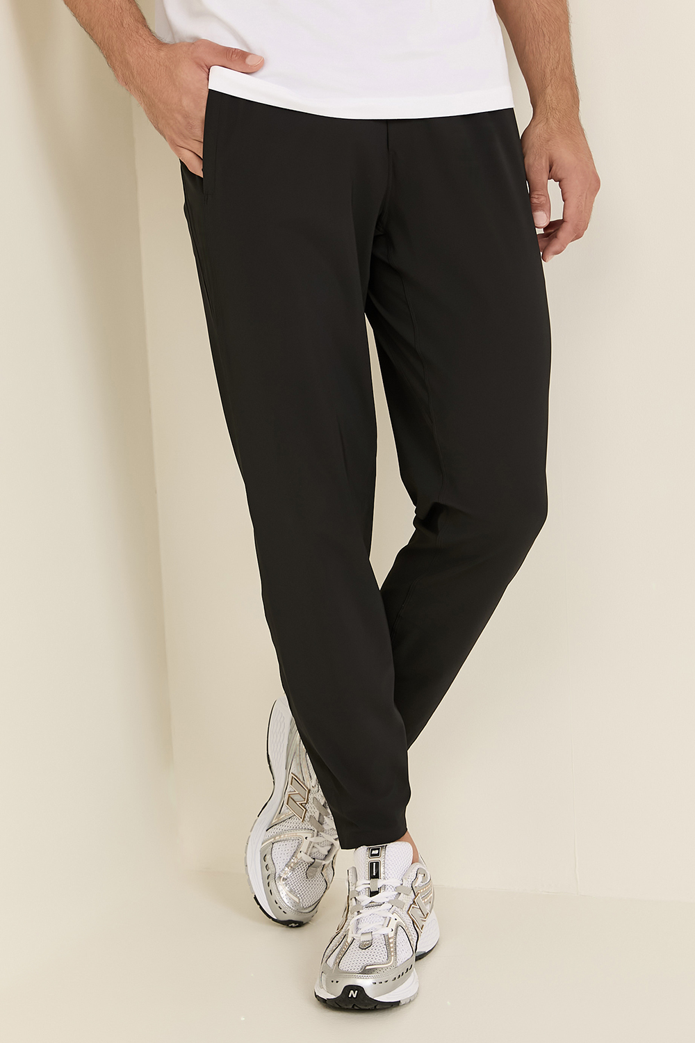 תמונת דוגמן קידמית של Pace Breaker Pant