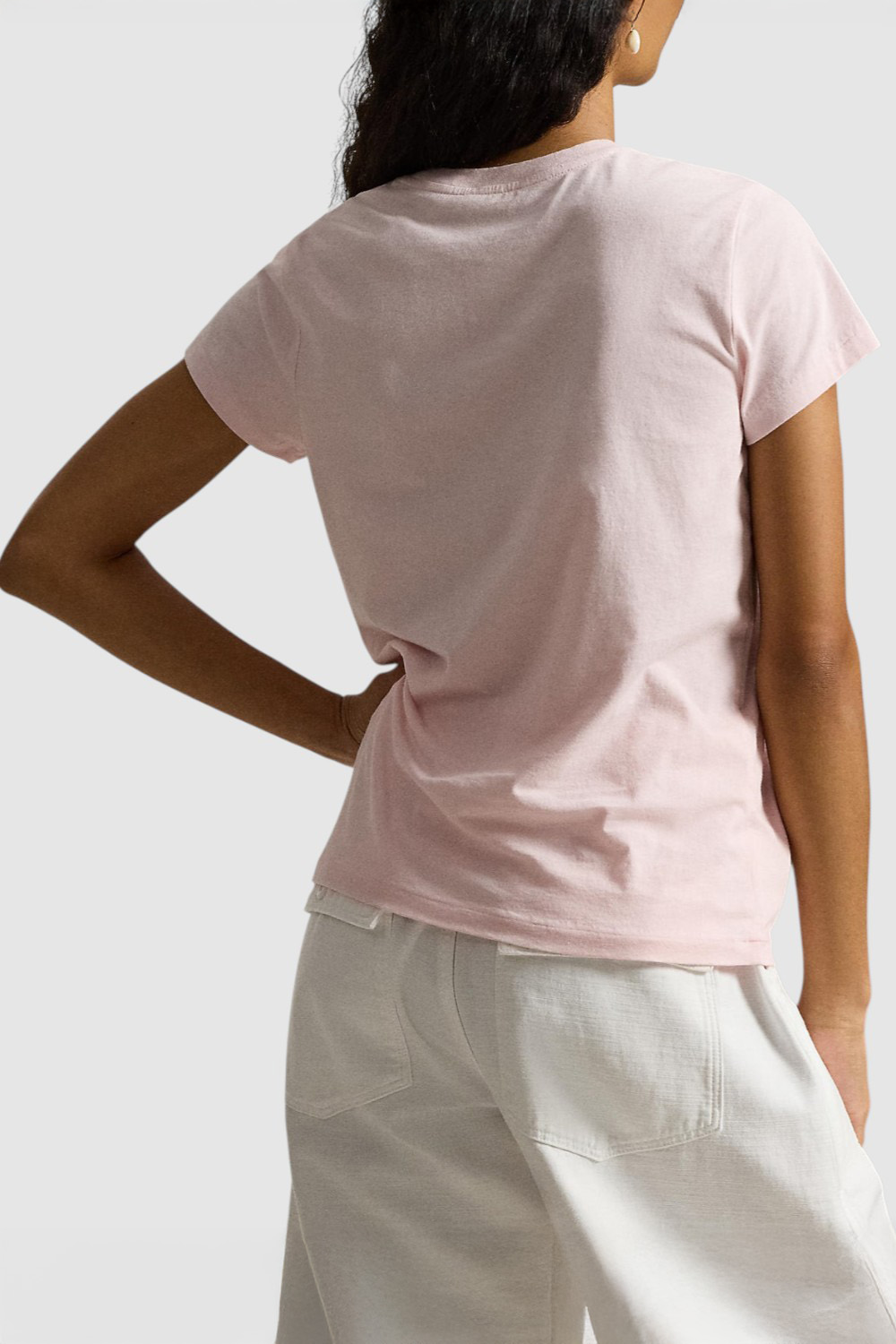 תמונת דוגמן אחורית של חולצת טי