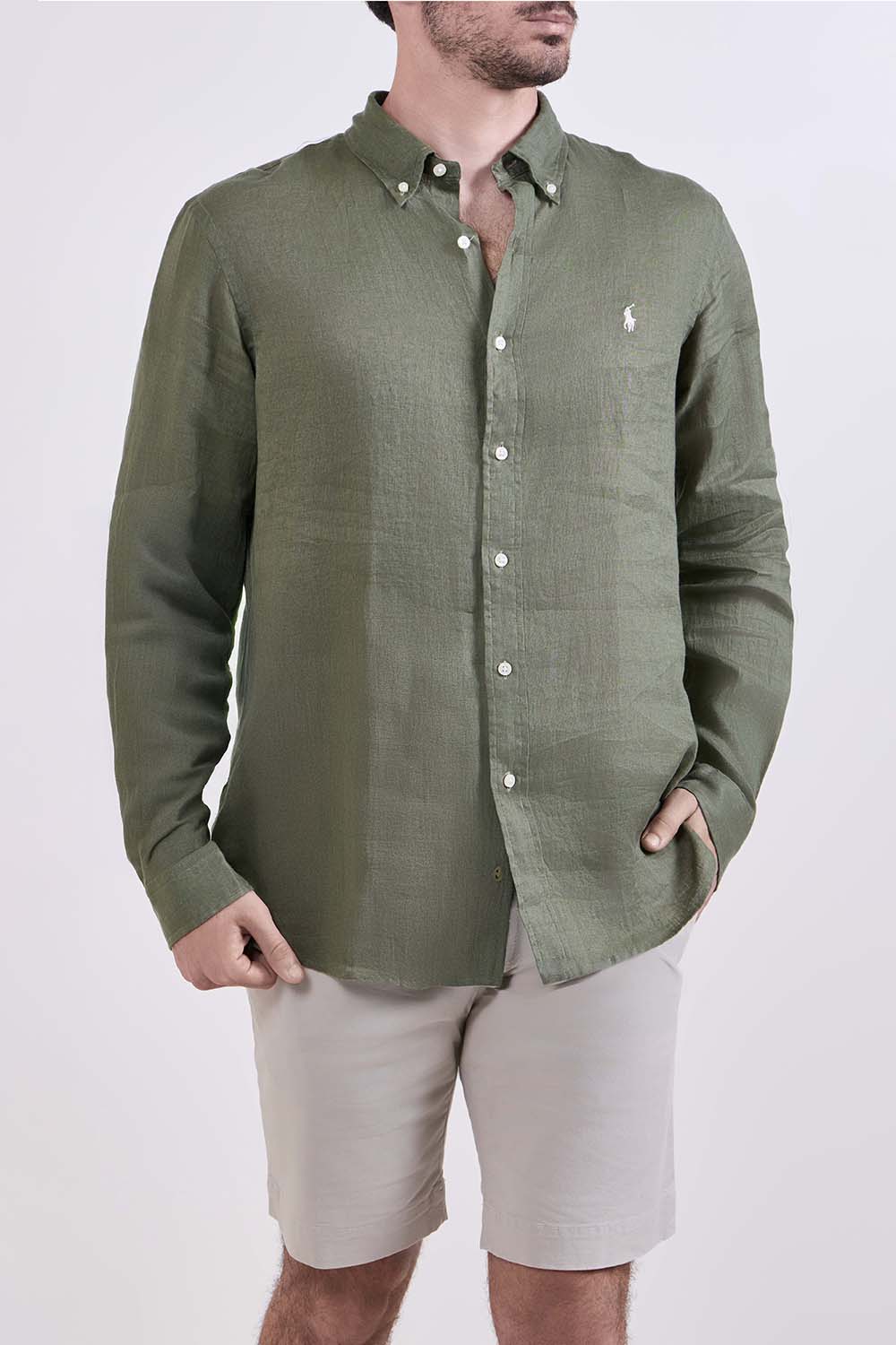 תמונת דוגמן קידמית של חולצת כפתורים מפשתן