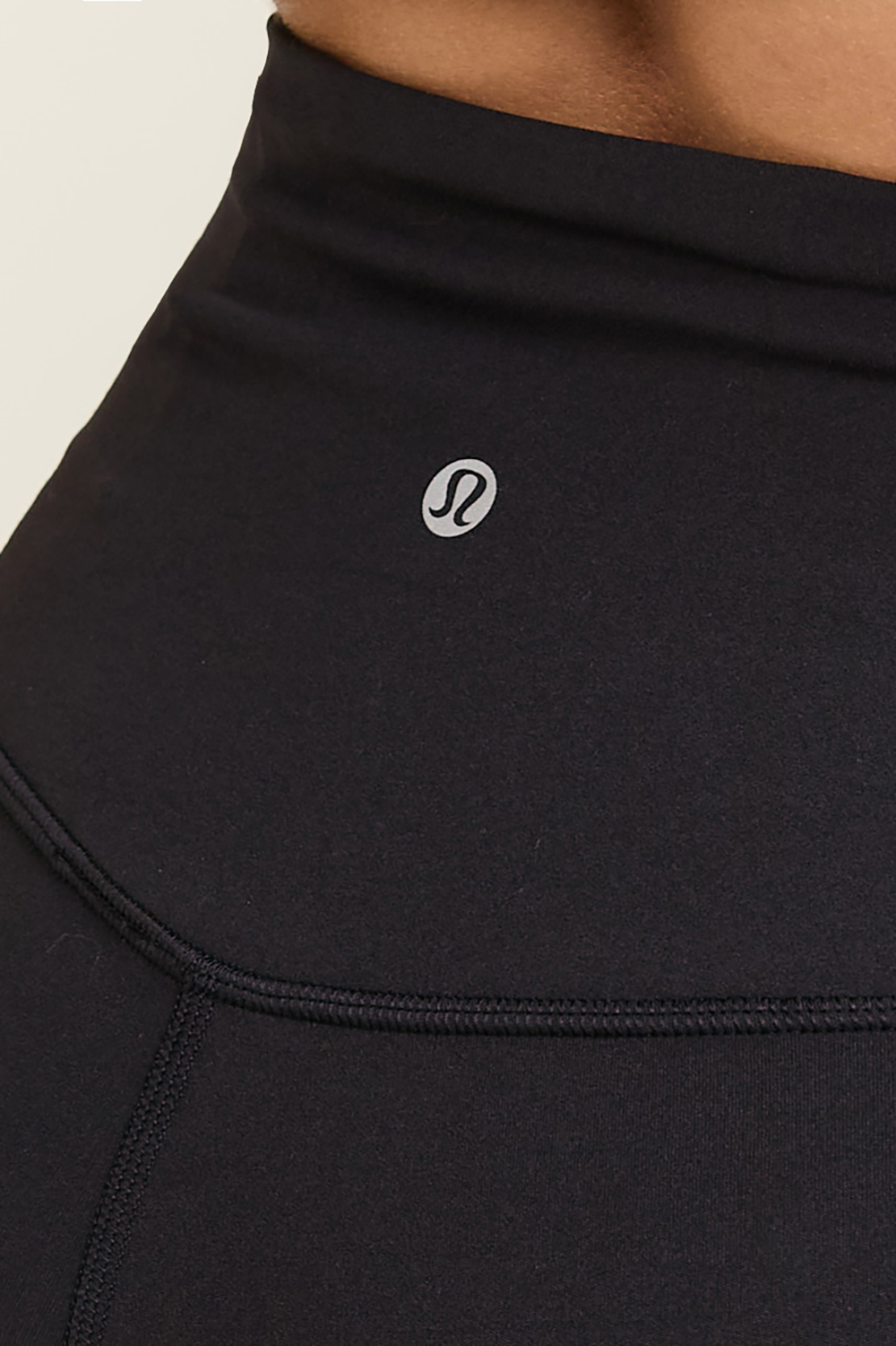 תמונת תקריב דוגמן של Align&trade; Side Panel HR Tight 25''