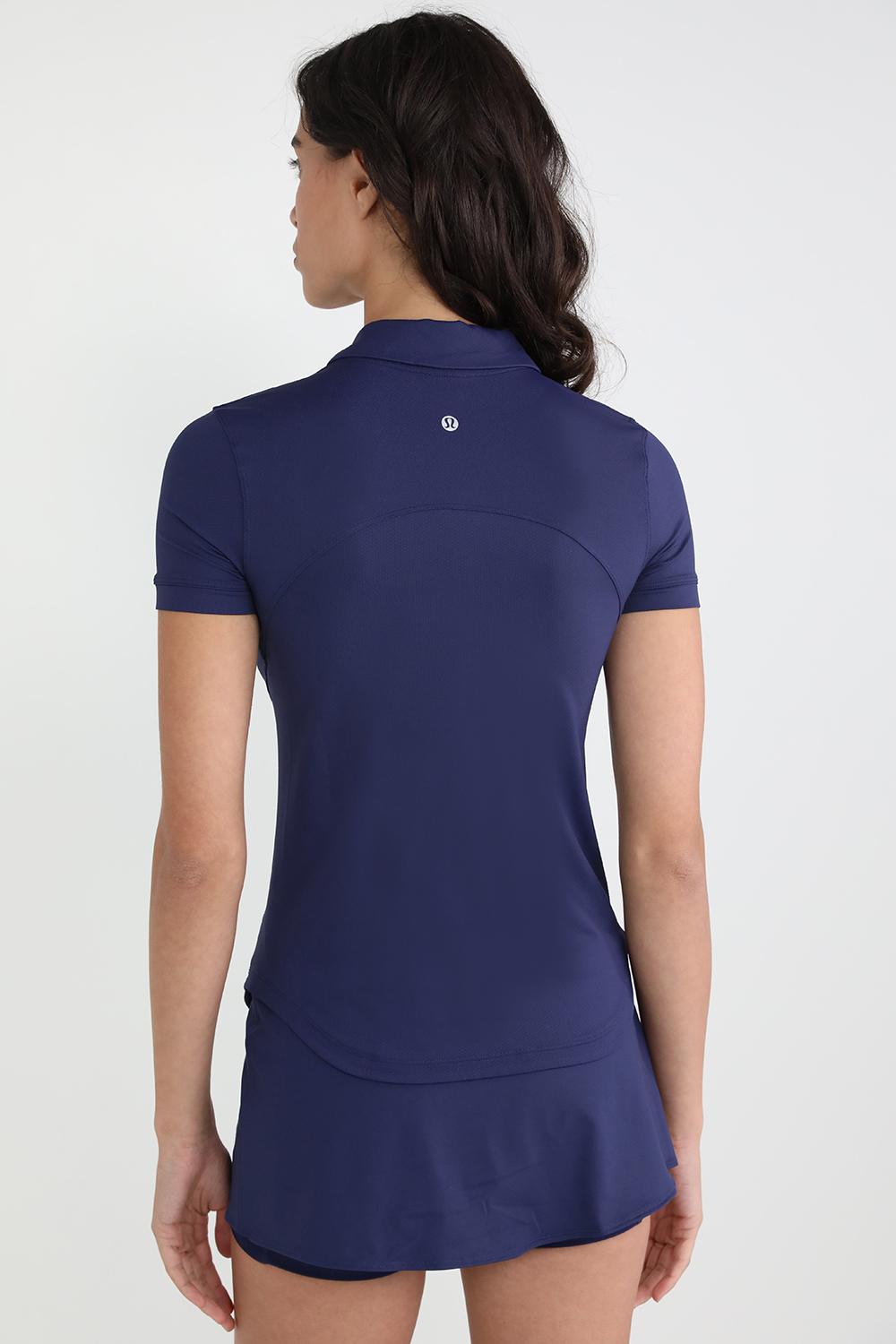 תמונת דוגמן אחורית של Quick-Dry Short-Sleeve Polo Shirt