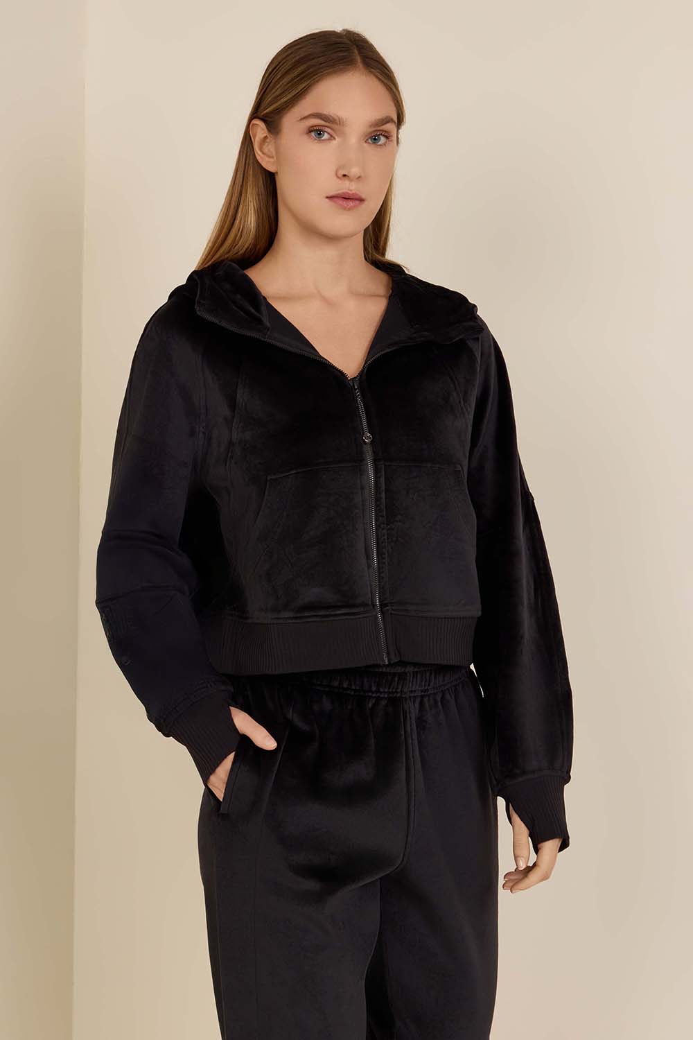 תמונת דוגמן קידמית של Scuba Oversized Full Zip Hoodie Velvet