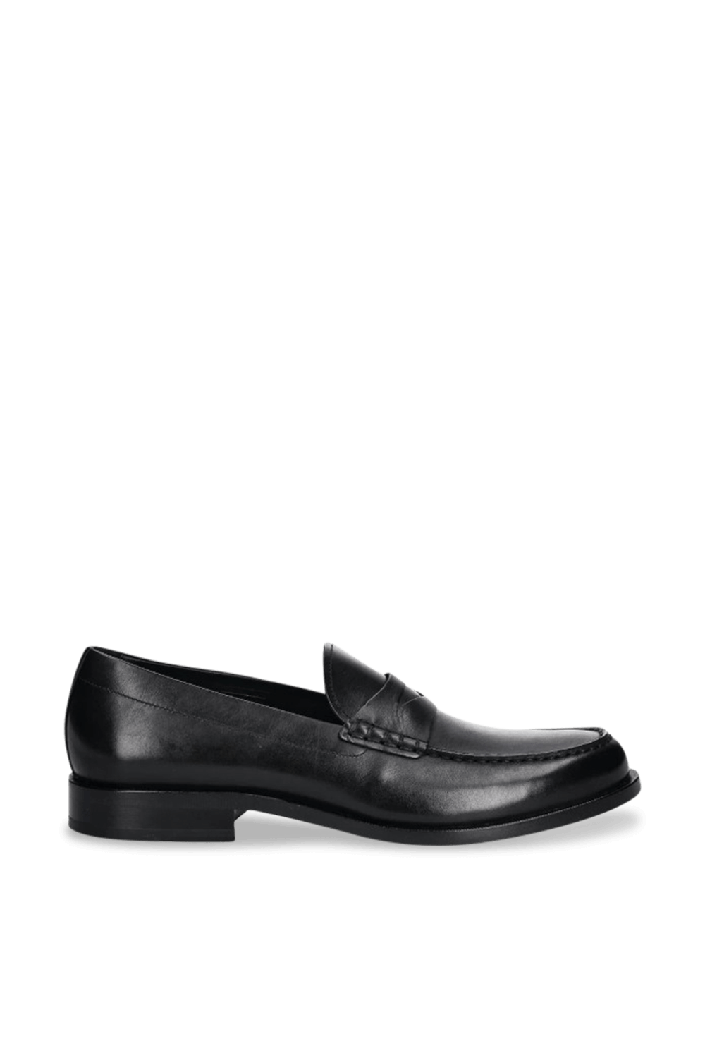 תמונה קידמית של נעלי מוקסינים