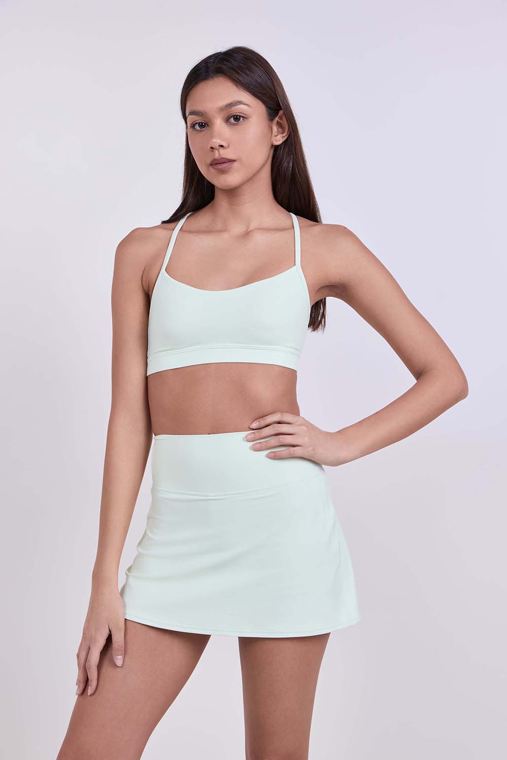 תמונת דוגמן קידמית של Flow Y Bra Nulu Light Support, A&ndash;C Cups