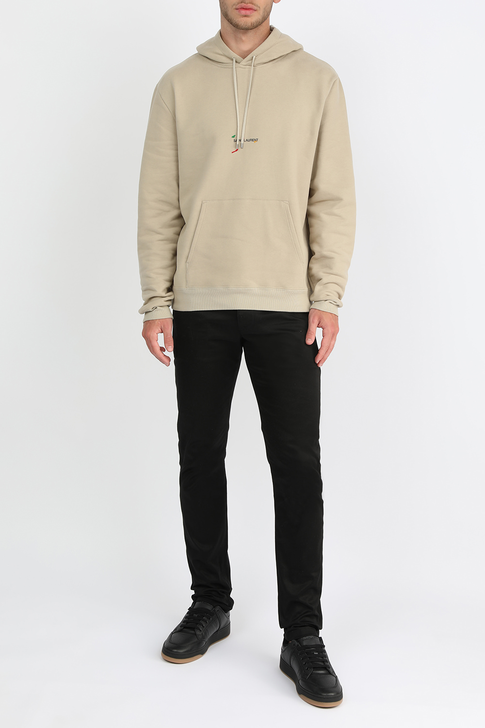 תמונת דוגמן קידמית של נעלי סניקרס שחורות מעור