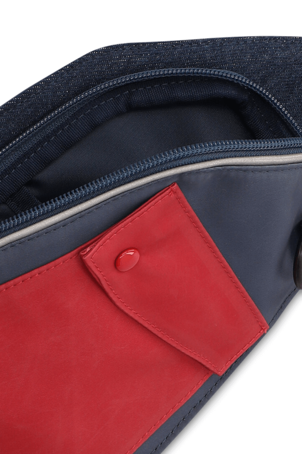 תמונת פנים של ליוויס X גנדאם תיק פאוץ'