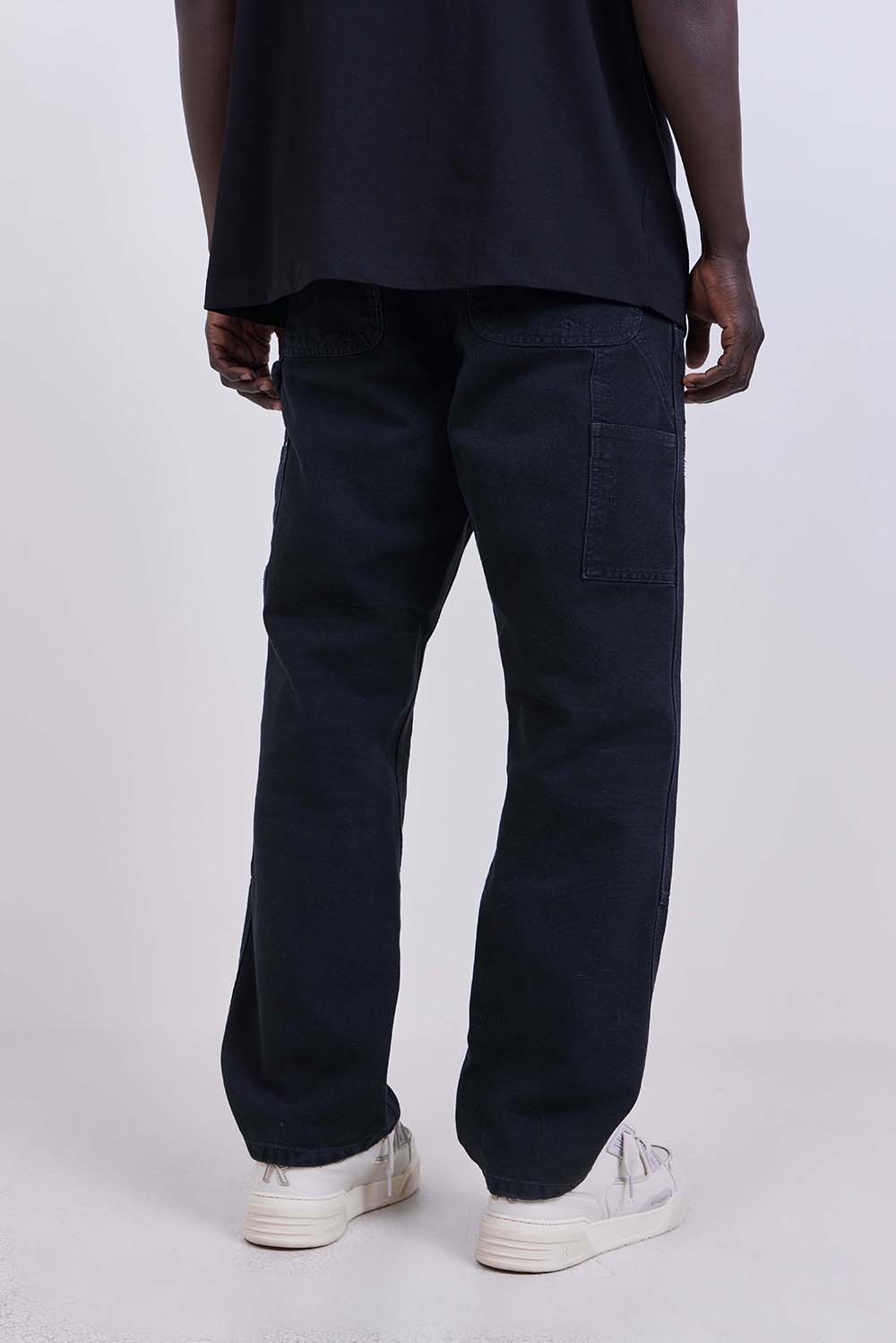 תמונת דוגמן אחורית של מכנסי ג'ינס דאבל ניי