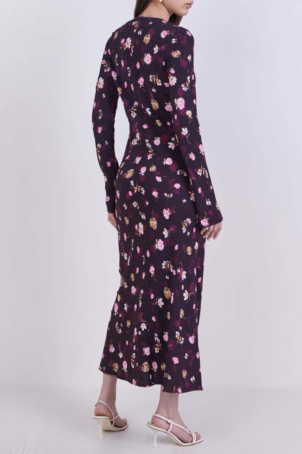 תמונת דוגמן אחורית של שמלת מקסי