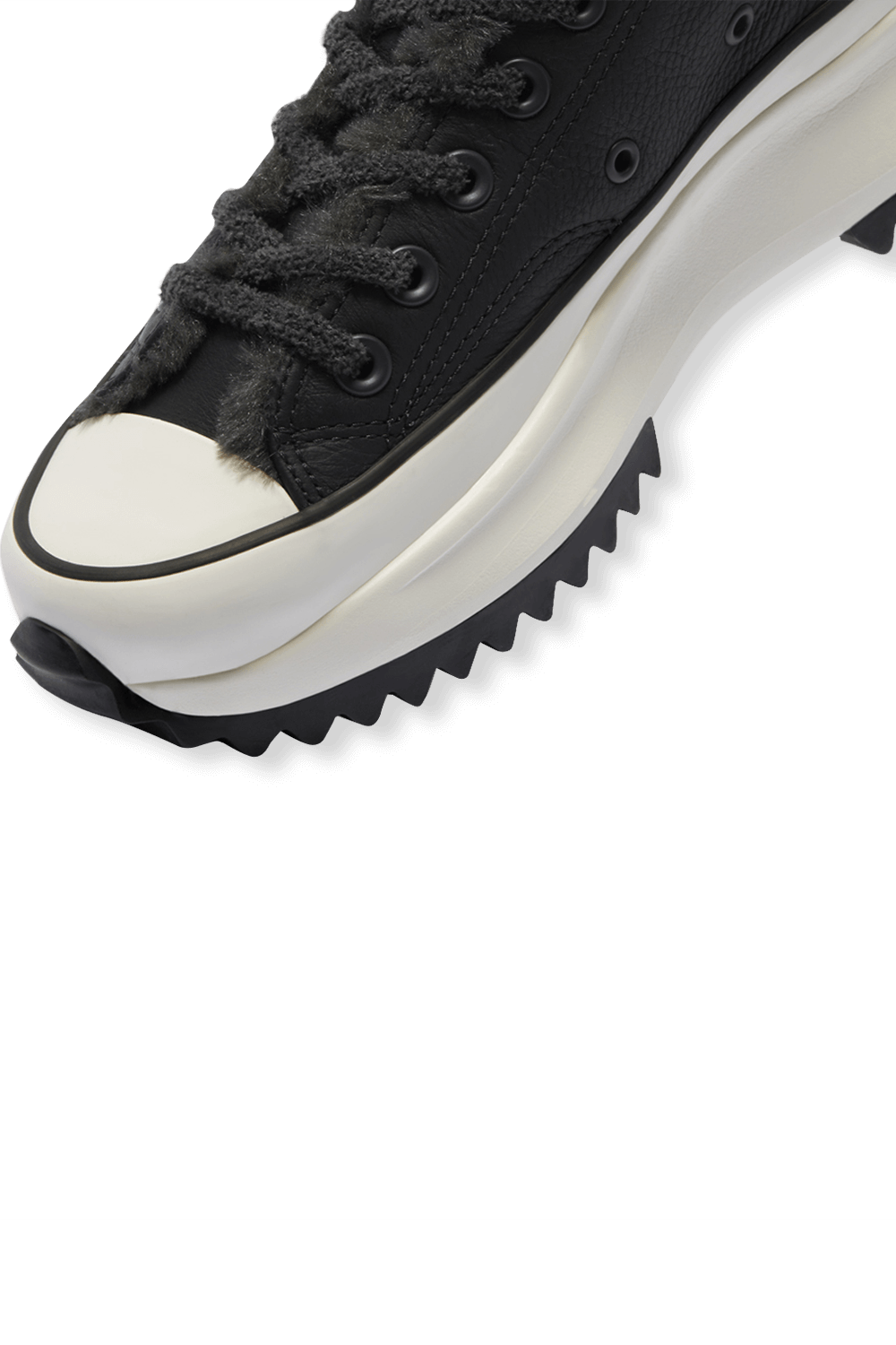 Cozy Club Run Star Hike Low Top in Black