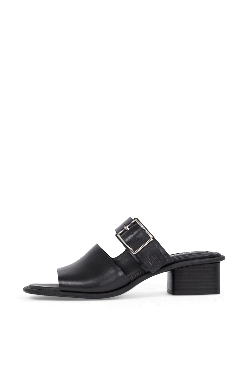 תמונה אחורית של סנדלי עקב