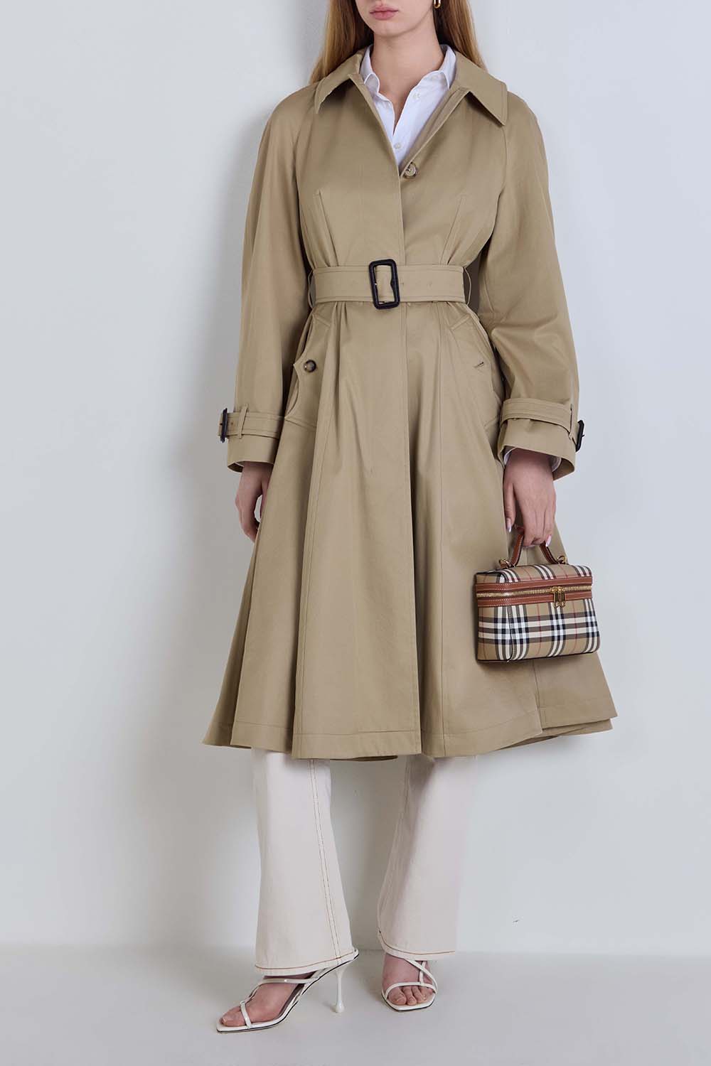 תמונת דוגמן קידמית של תיק כתף