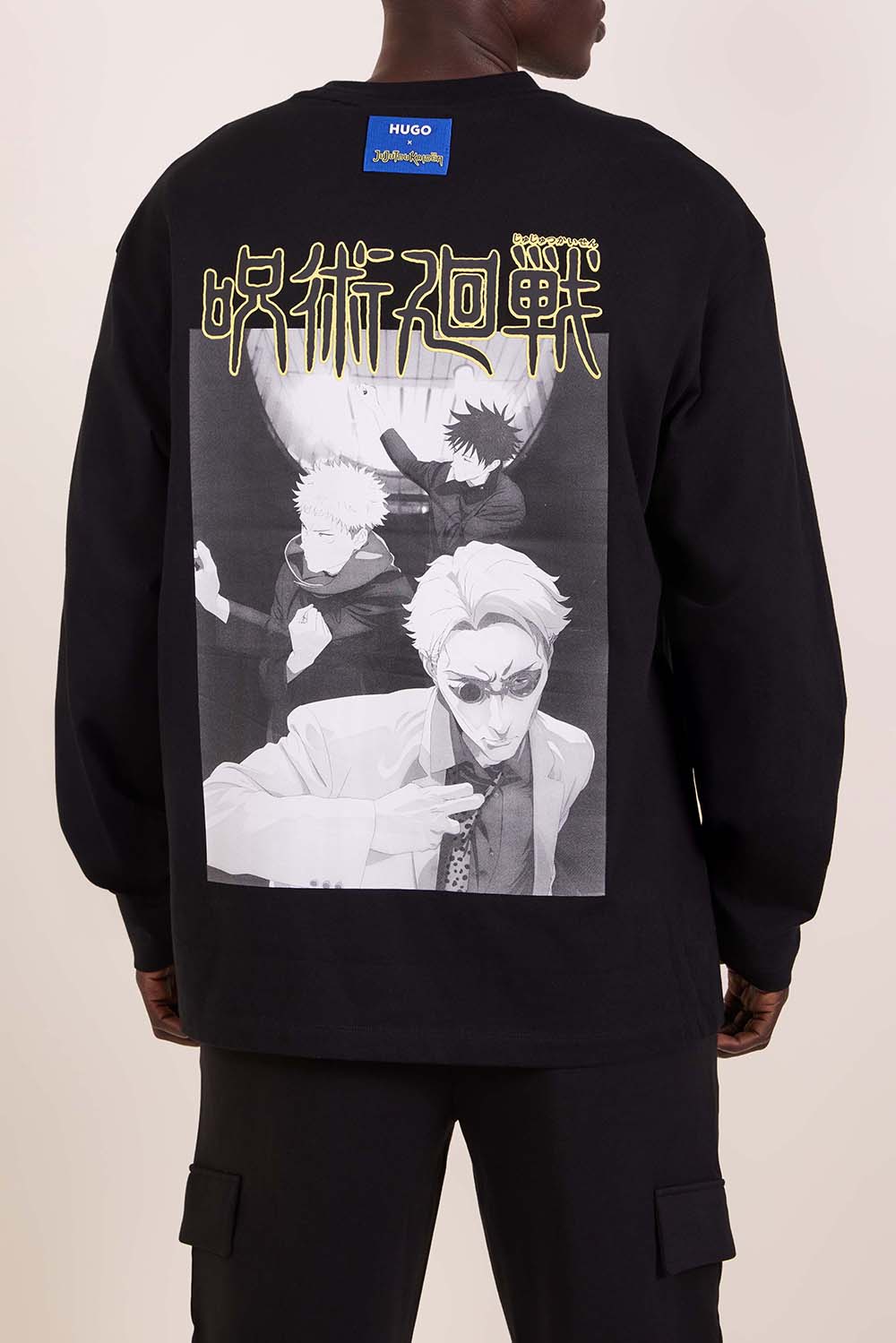 תמונת דוגמן אחורית של חולצת טי שרוול ארוך הוגו X ג'וג'וטסו קאיסן