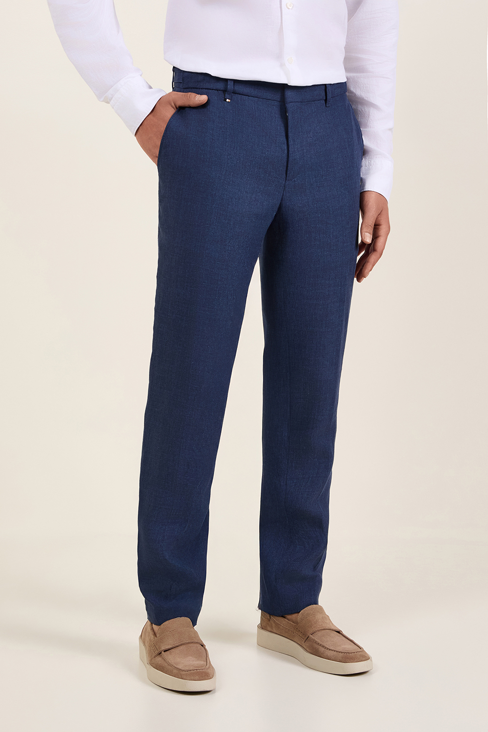 תמונת דוגמן קידמית של מכנסיים ארוכים מפשתן