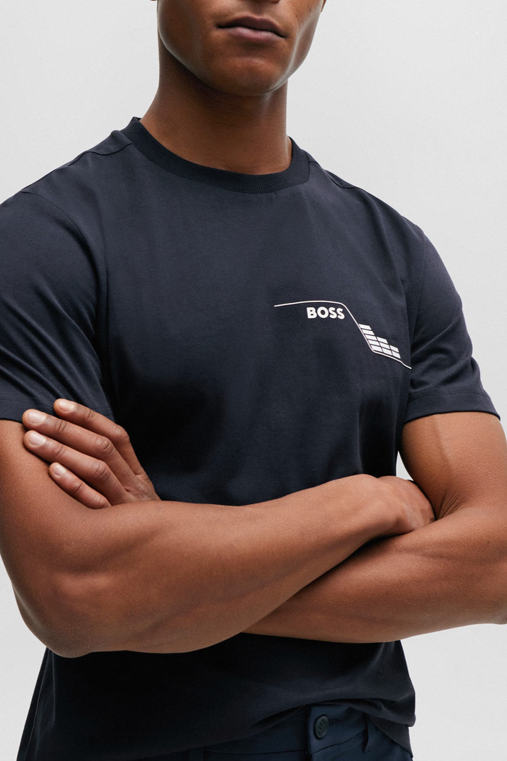 תמונת תקריב דוגמן של חולצת טי