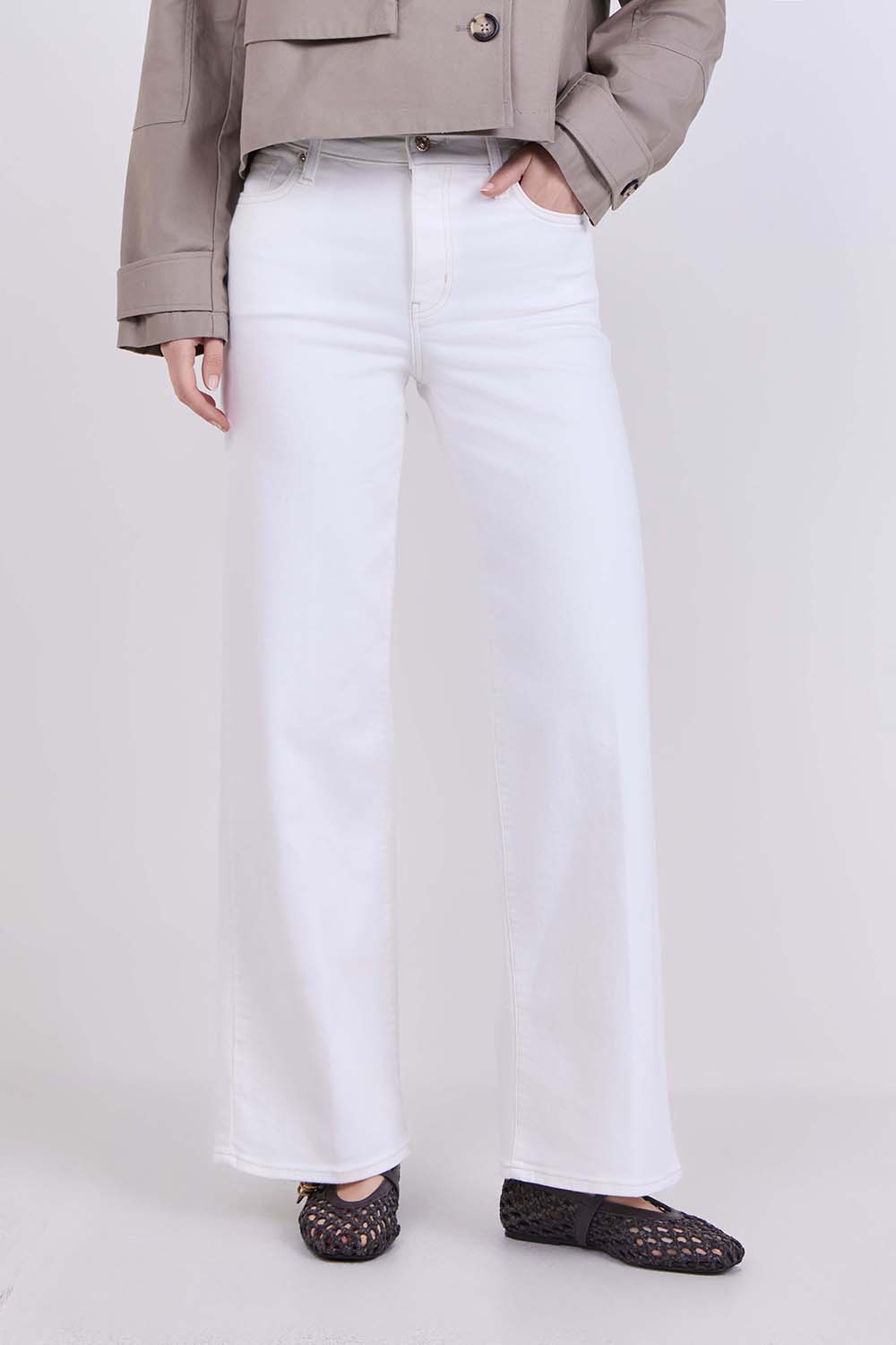 תמונת דוגמן קידמית של מכנסי ג'ינס