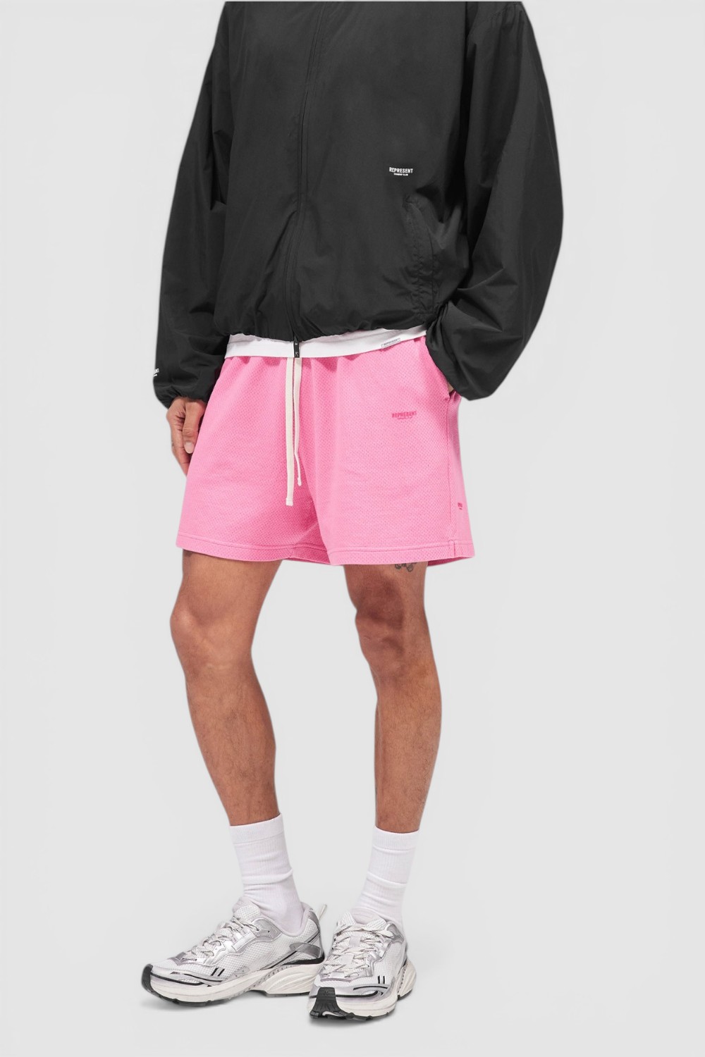 תמונת דוגמן קידמית של מכנסיים קצרים