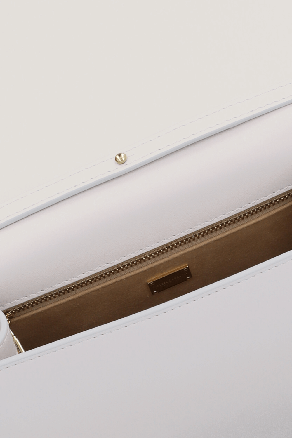 תמונת פנים של תיק קרוס