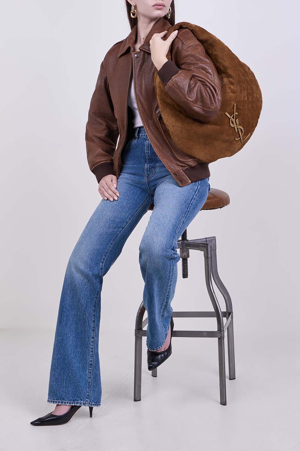 תמונת דוגמן קידמית של תיק כתף הובו