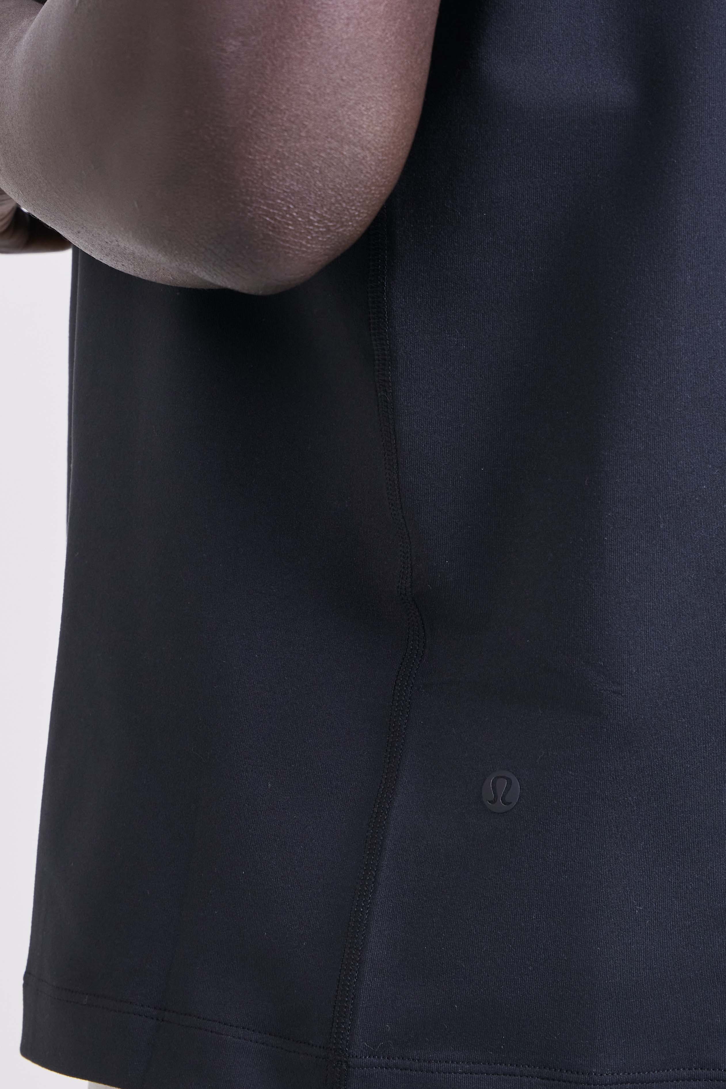 תמונת תקריב דוגמן של Soft Jersey Short Sleeve Solid