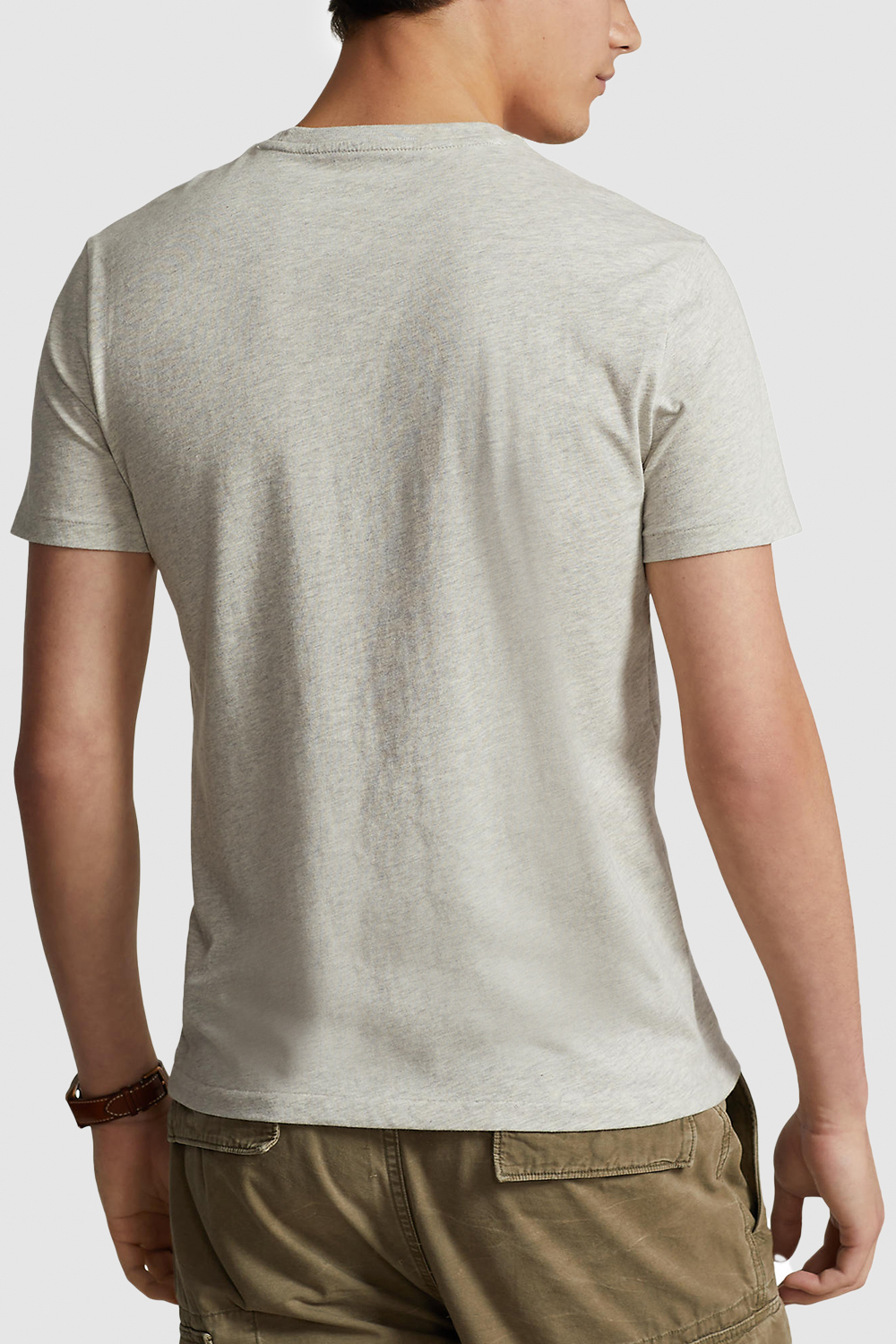 תמונת דוגמן אחורית של חולצת טי