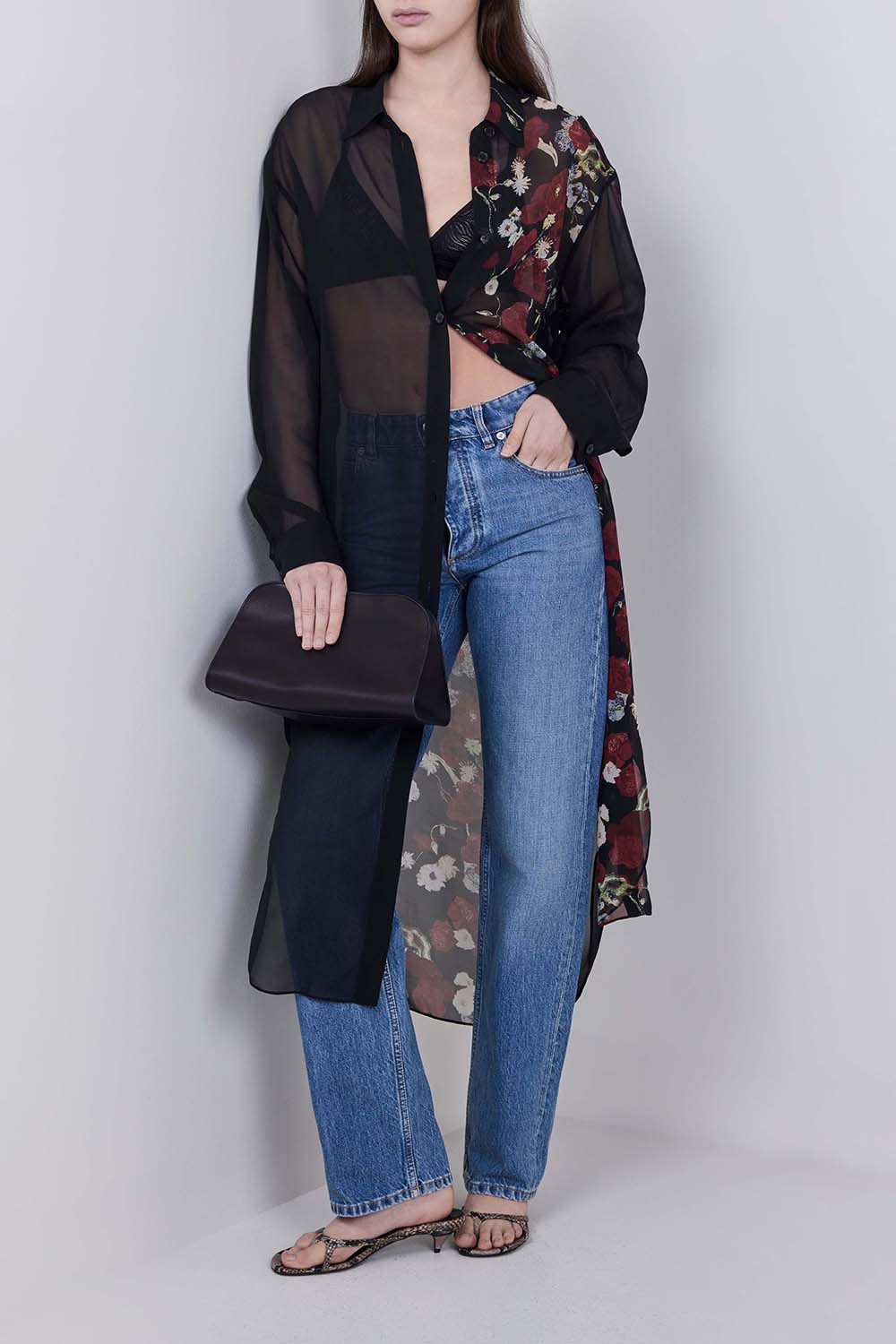 תמונת דוגמן קידמית של סנדלי עקב