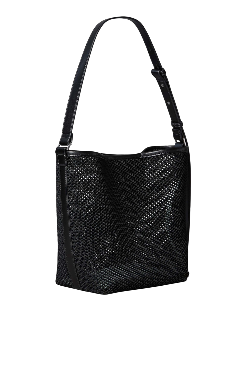 תמונה אחורית של תיק באקט