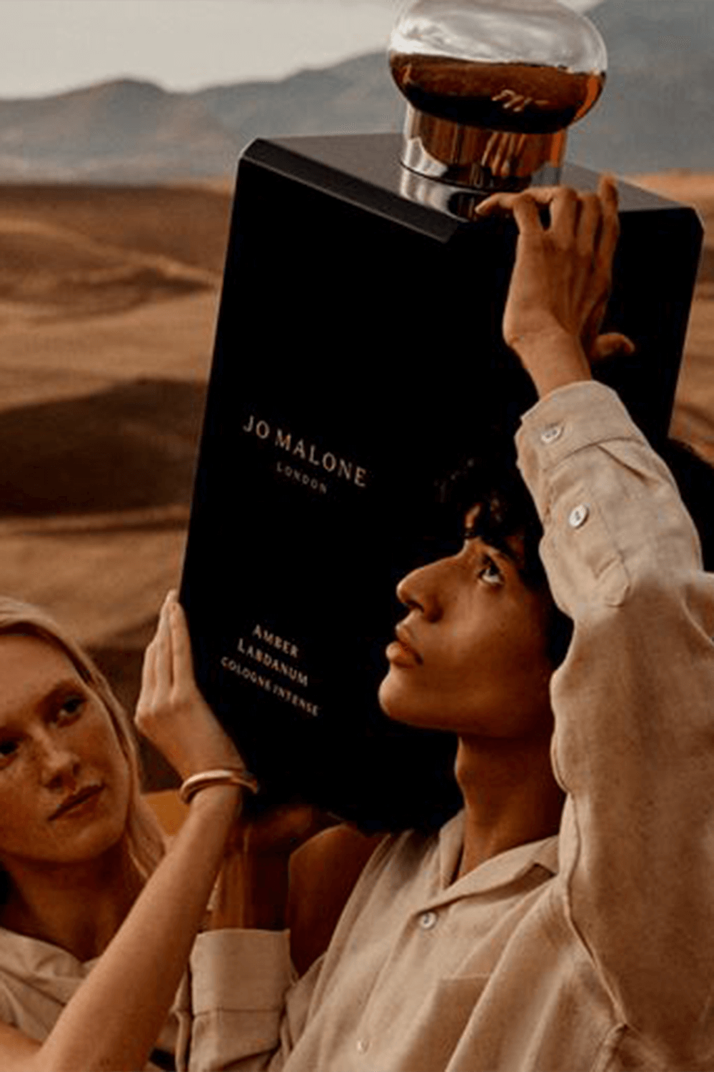 תמונת תקריב של Cologne Intense Amber Labdanum Pre Pack 50 ML