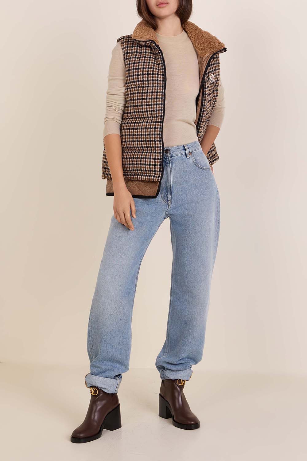 תמונת דוגמן קידמית של מגפונים