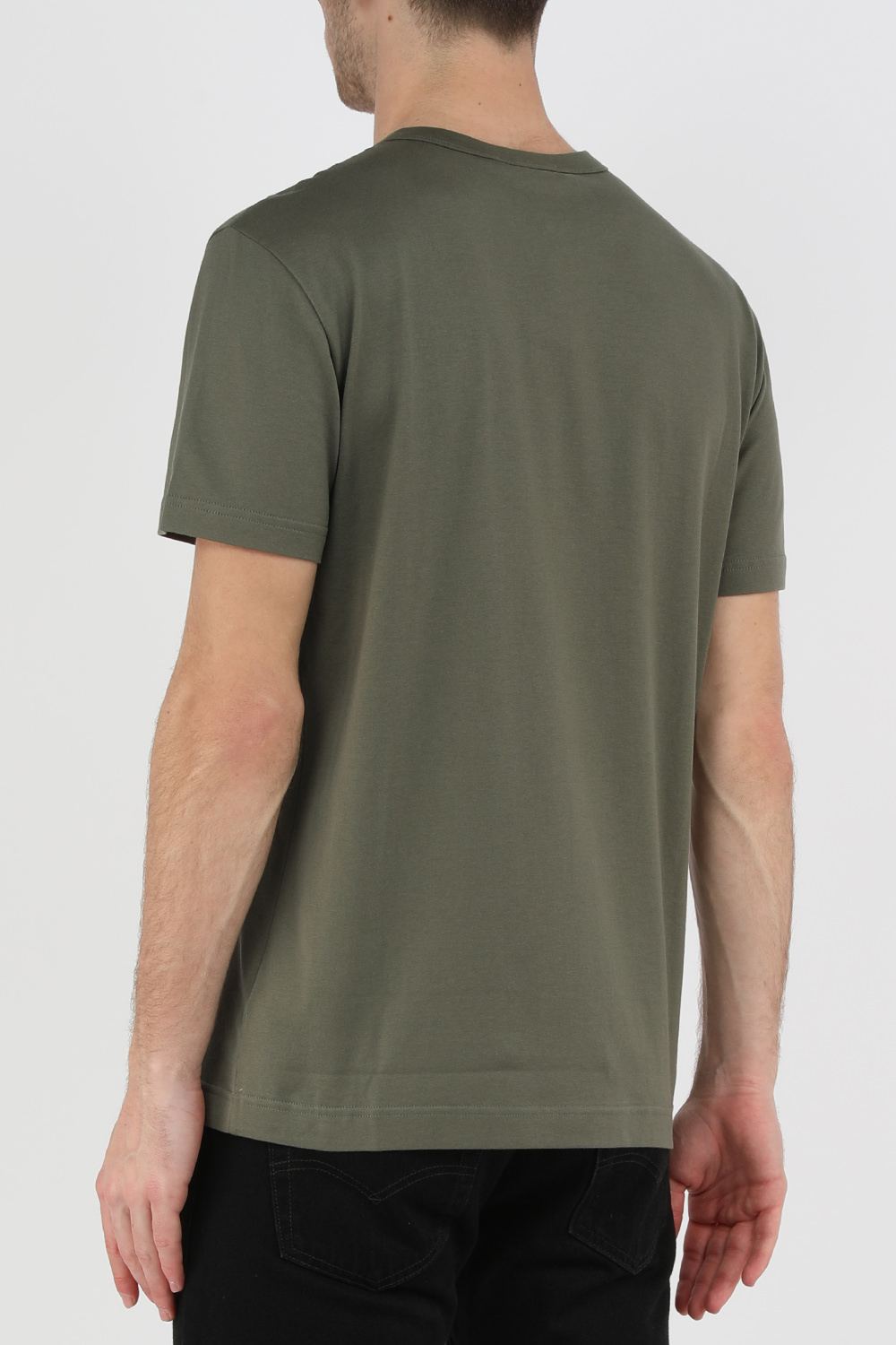 תמונת דוגמן אחורית של טי-שירט עם פאץ' כתר בגוון ירוק