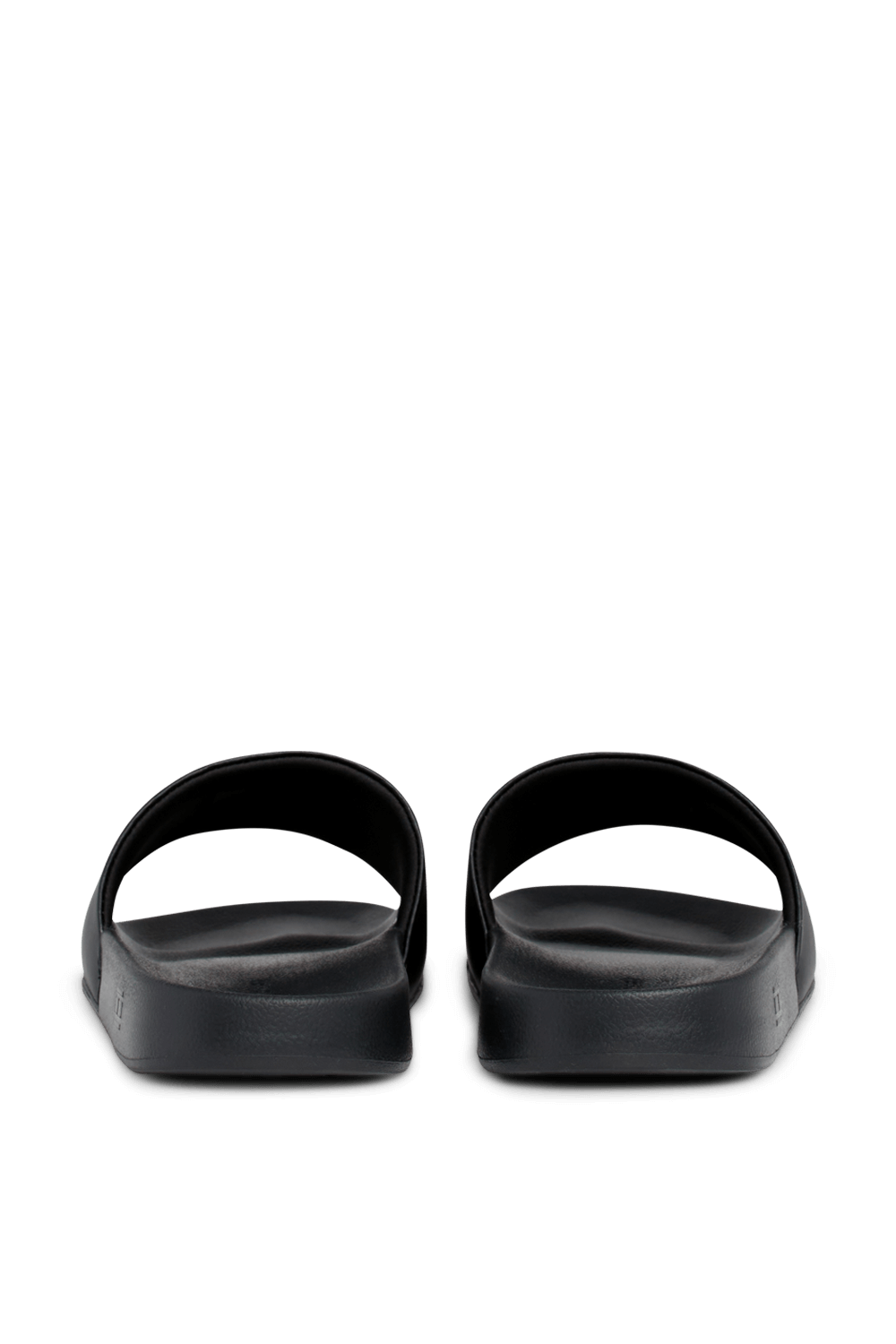 תמונת תקריב של כפכפי סליידס