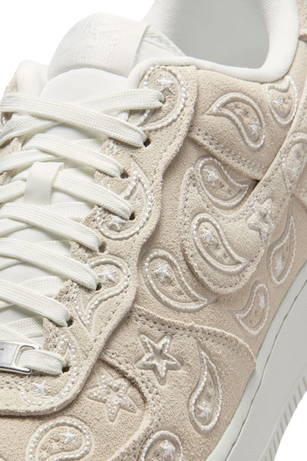 נעלי סניקרס אייר פורס 1 07 אל־וי8