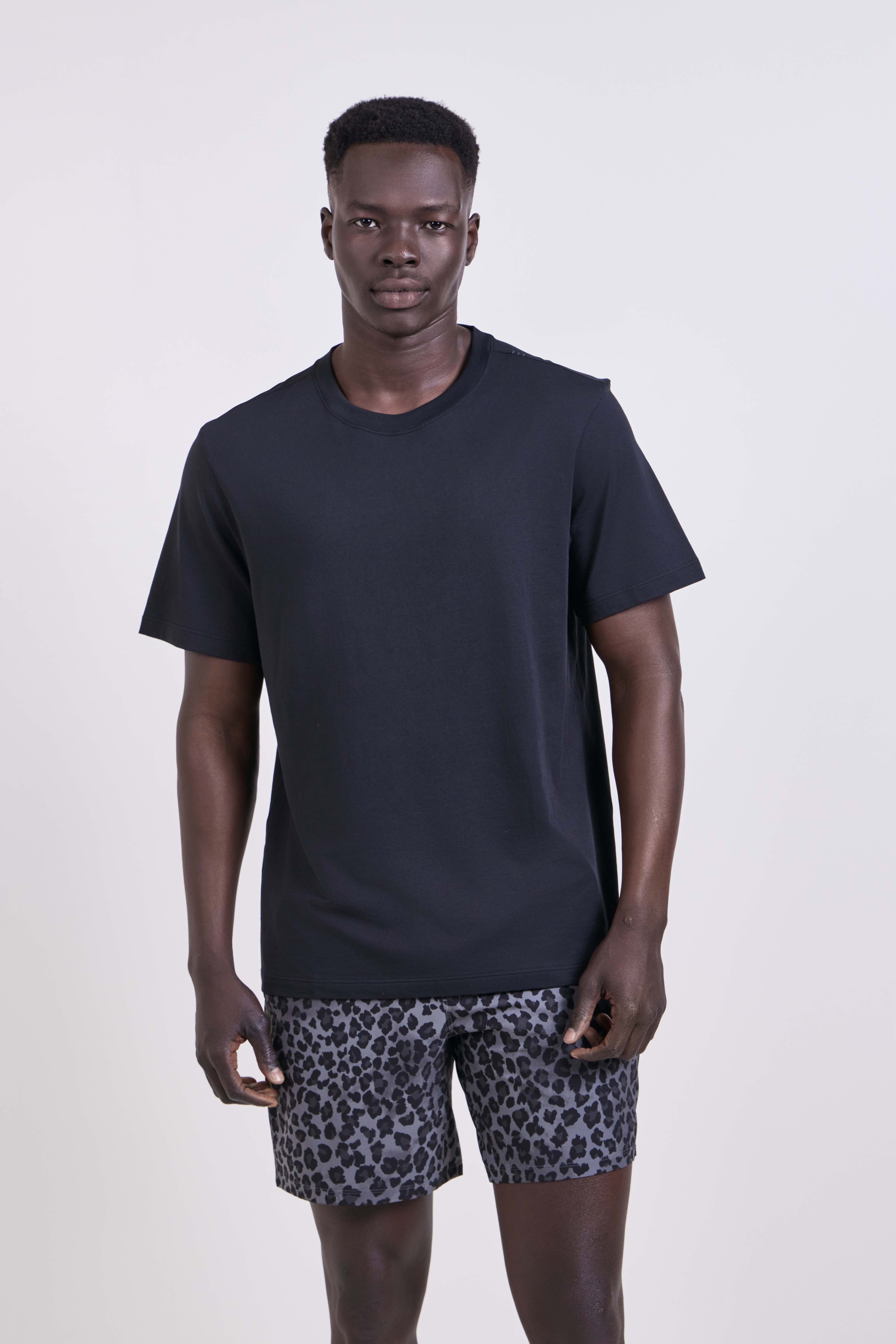 תמונת דוגמן קידמית של Zeroed In Short-Sleeve Shirt