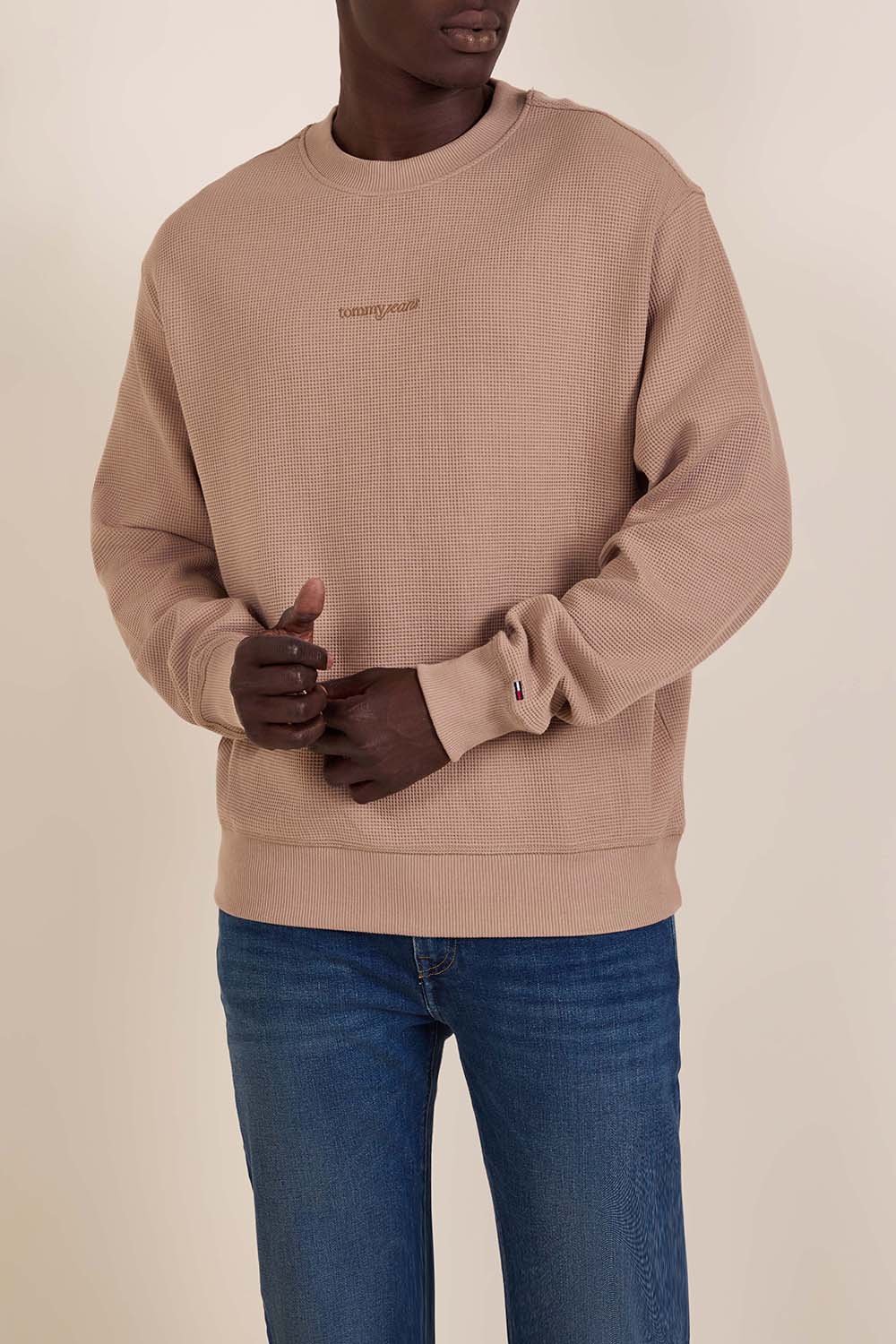 תמונת דוגמן קידמית של סווטשירט