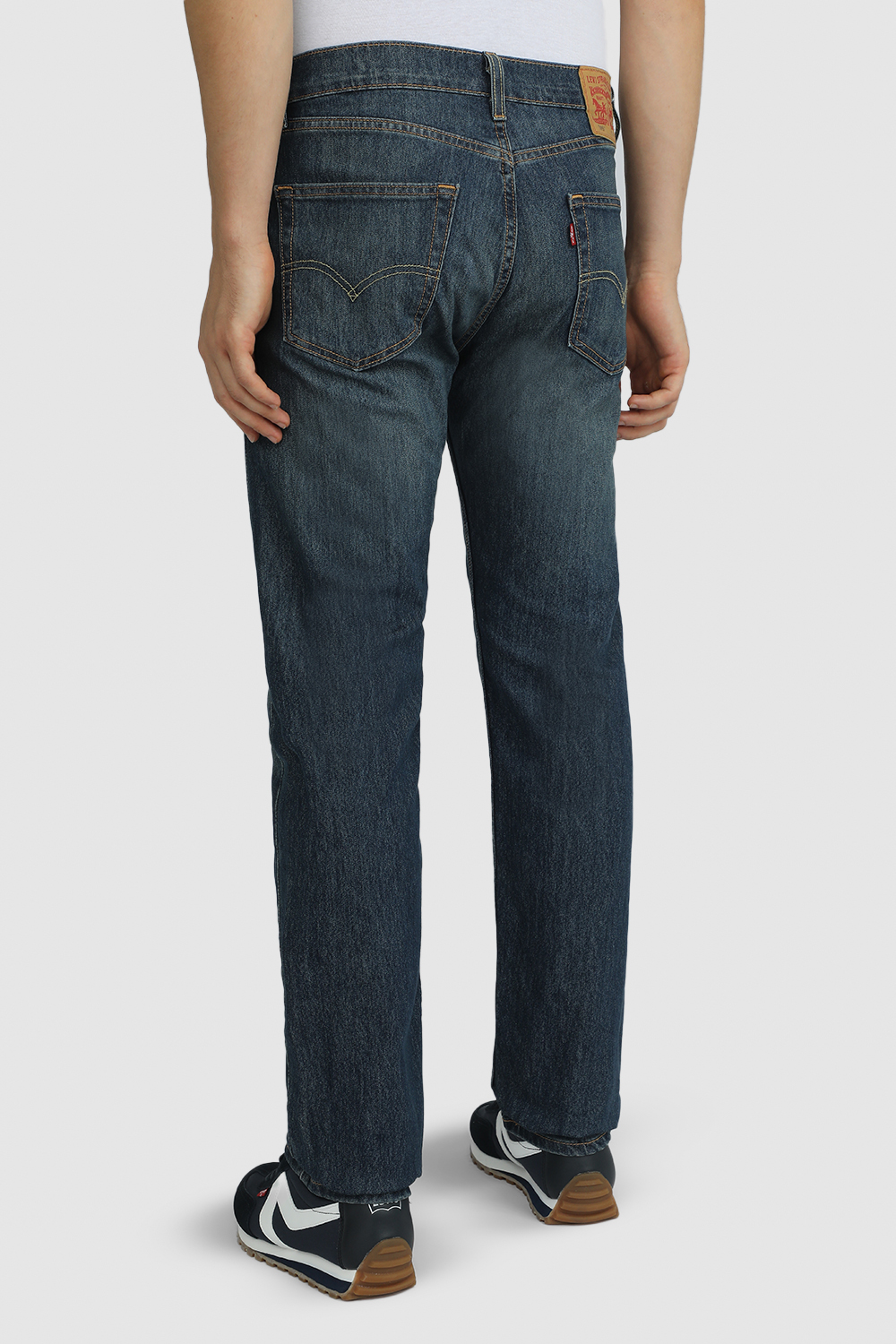 תמונת דוגמן אחורית של מכנסי ג`ינס 505