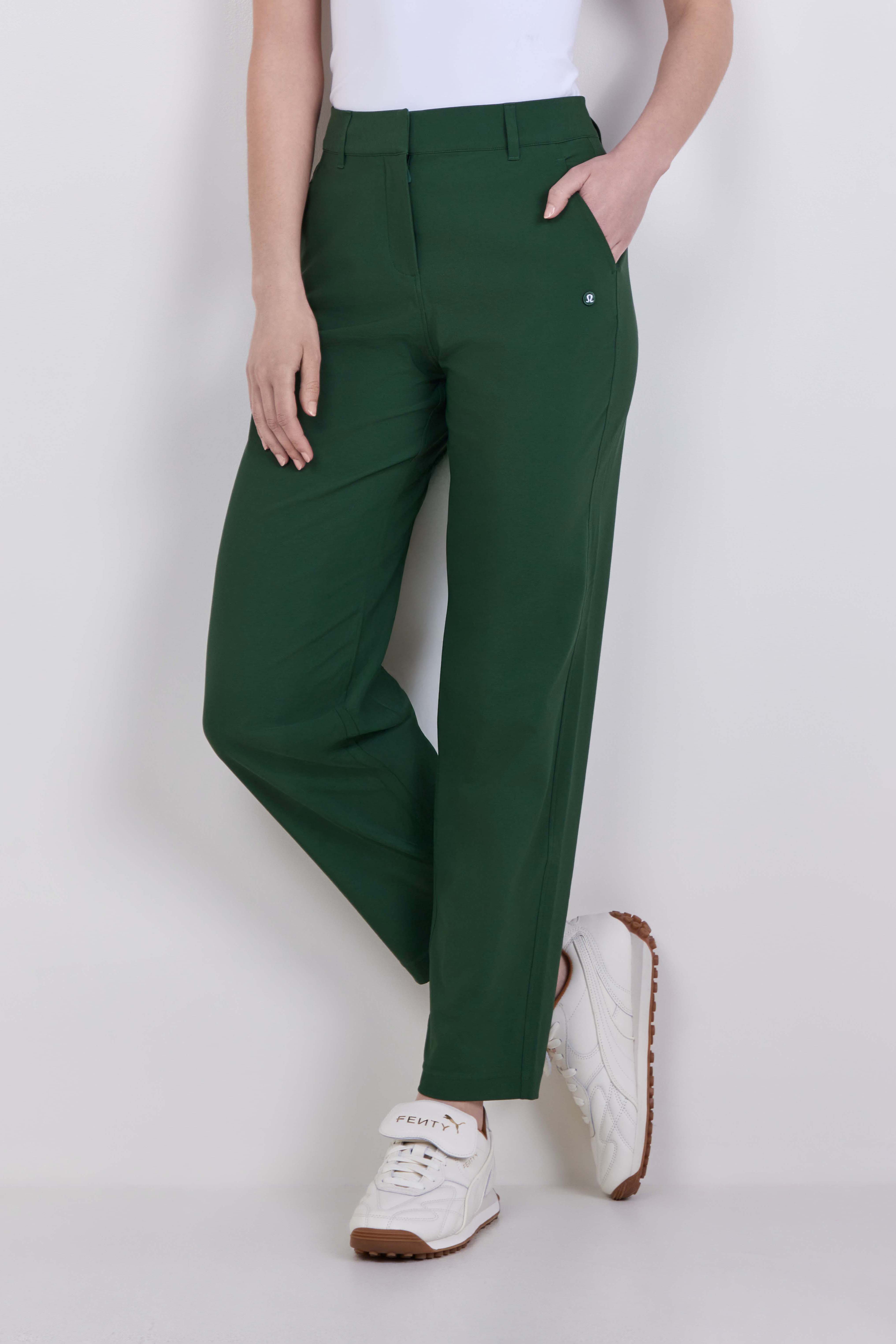 תמונת דוגמן קידמית של lululemon Align&trade; Waist-Length Racerback Tank Top