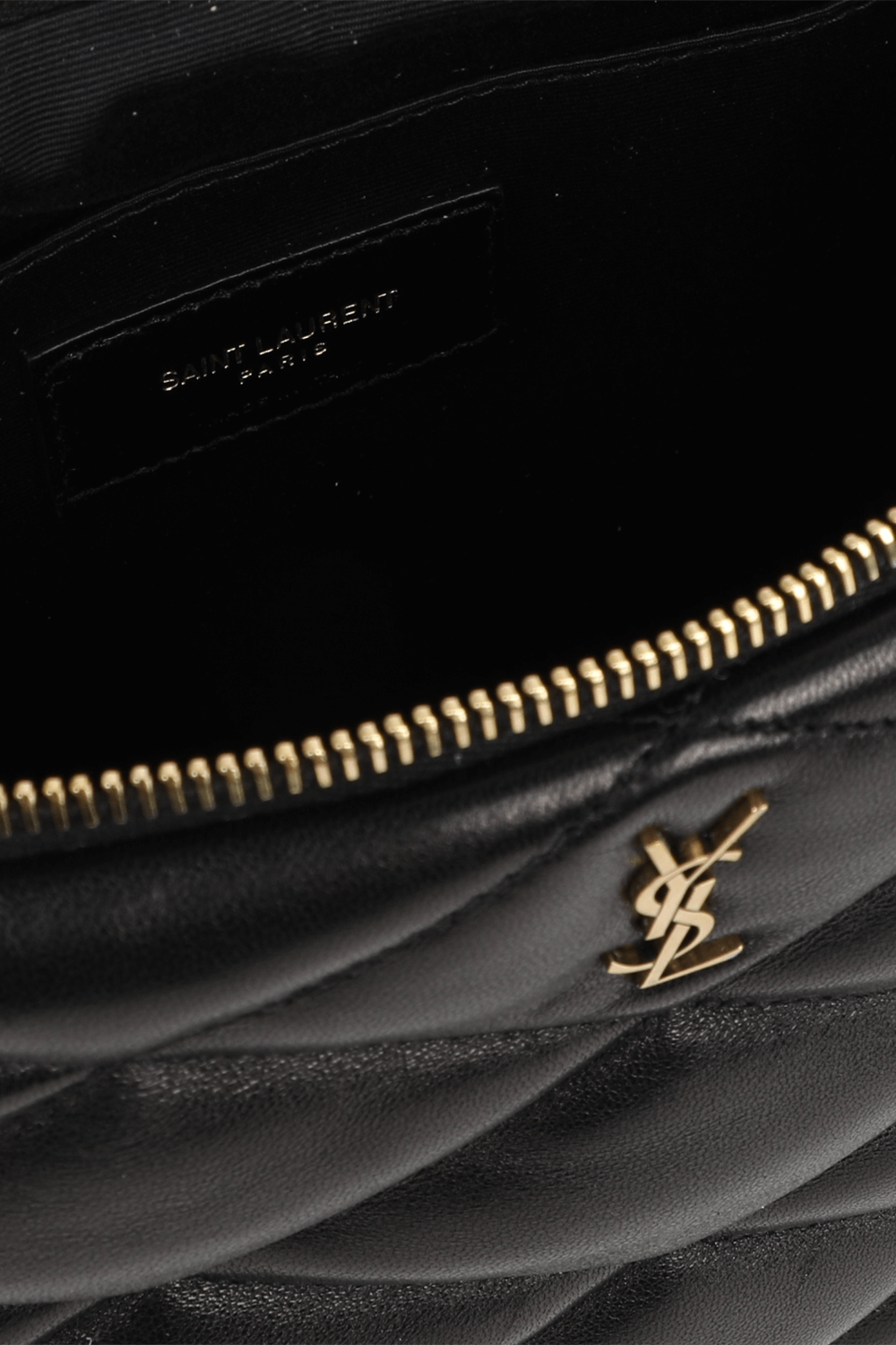 תמונת פנים של תיק פאוץ' מעור קווילט