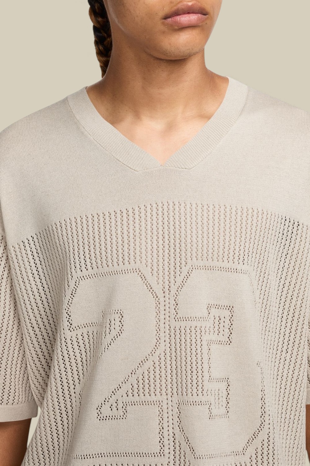 תמונת תקריב דוגמן של חולצת פוטבול נייקי איר ג'ורדן