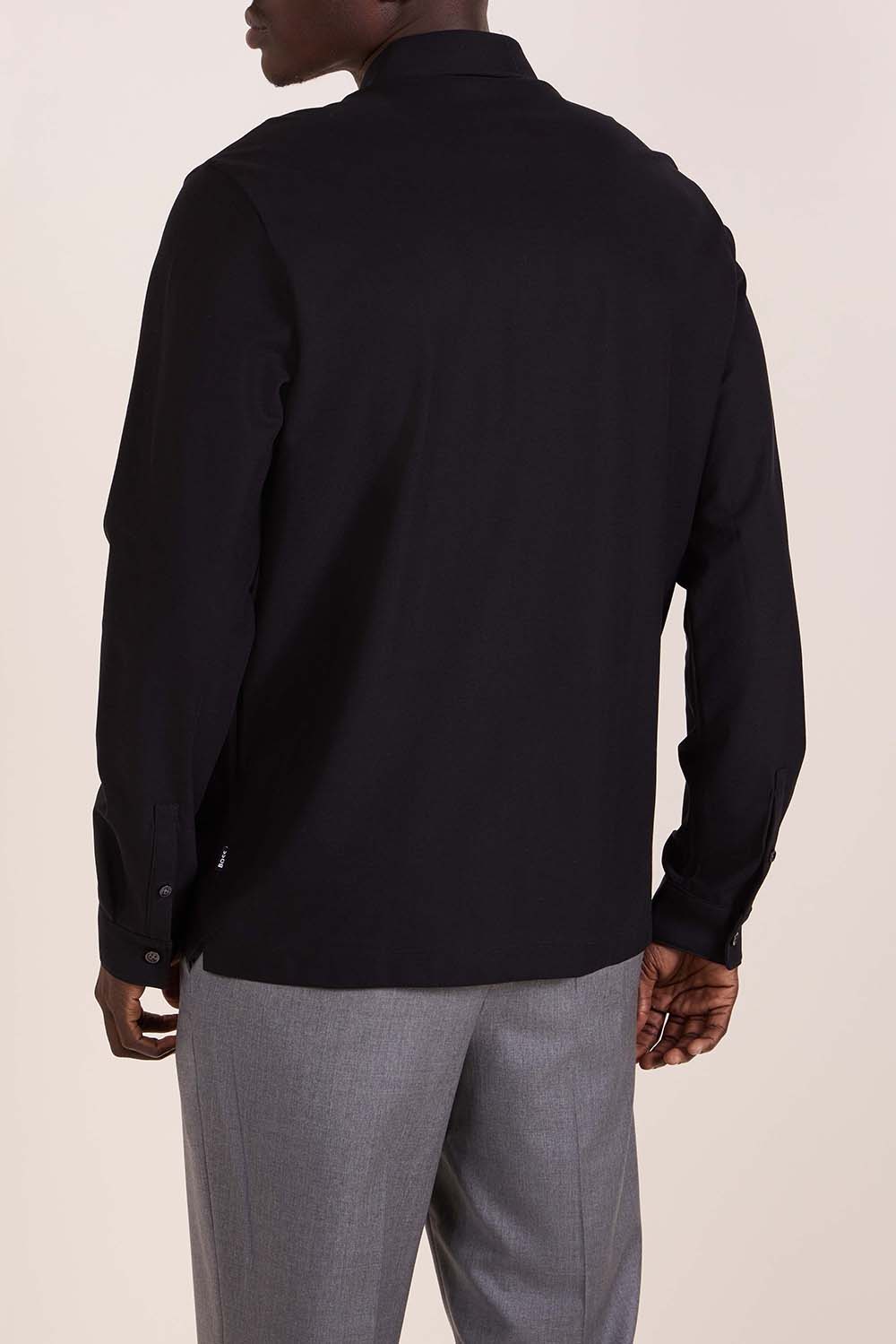 תמונת דוגמן אחורית של חולצות פולו שרוול ארוך