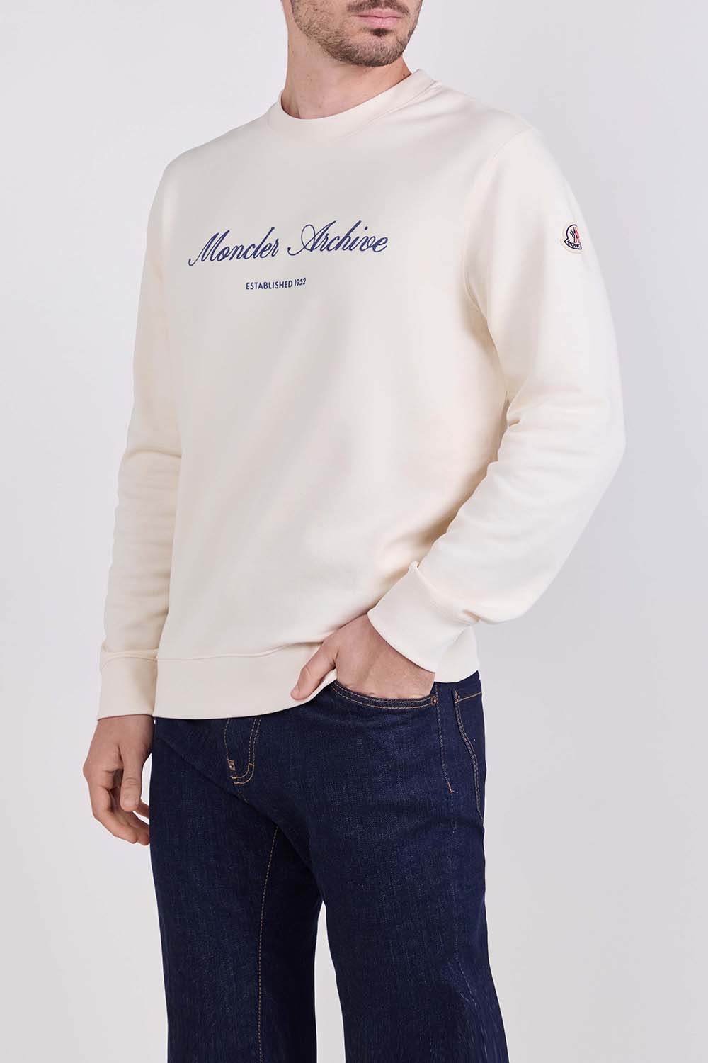 תמונת דוגמן קידמית של סווטשירט