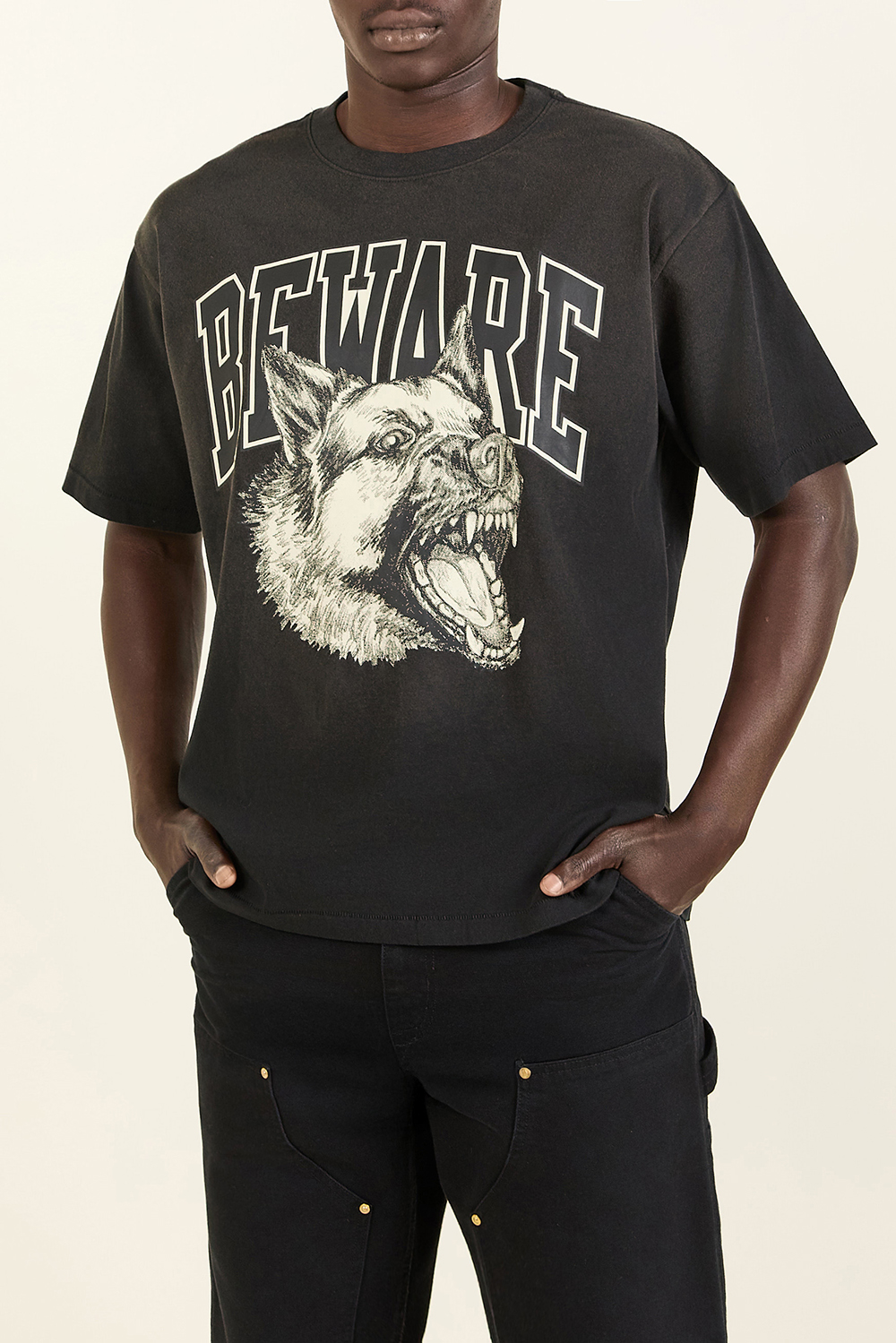 תמונת דוגמן קידמית של חולצת טי