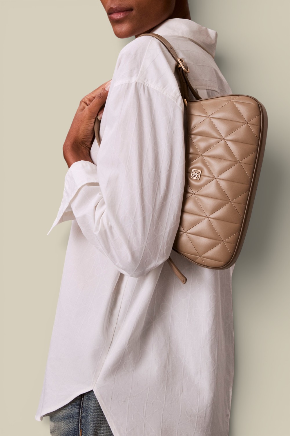 תמונת דוגמן קידמית של תיק קווילט סמול