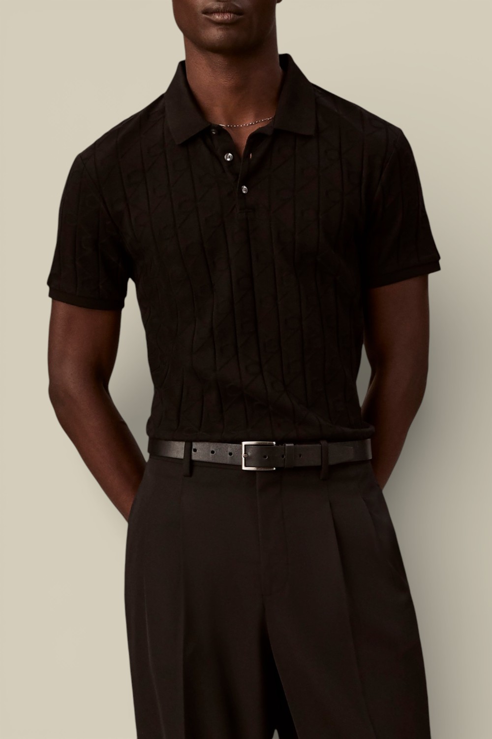 תמונת דוגמן קידמית של חולצת פולו