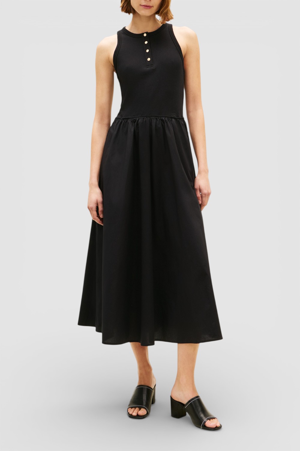 תמונת דוגמן קידמית של שמלה