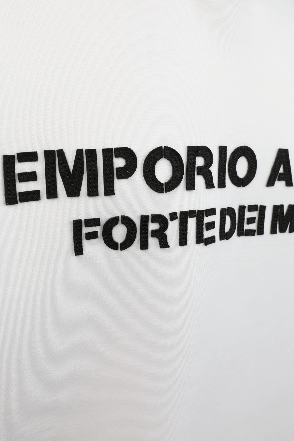 תמונה אחורית של Hoodie Shirt in White