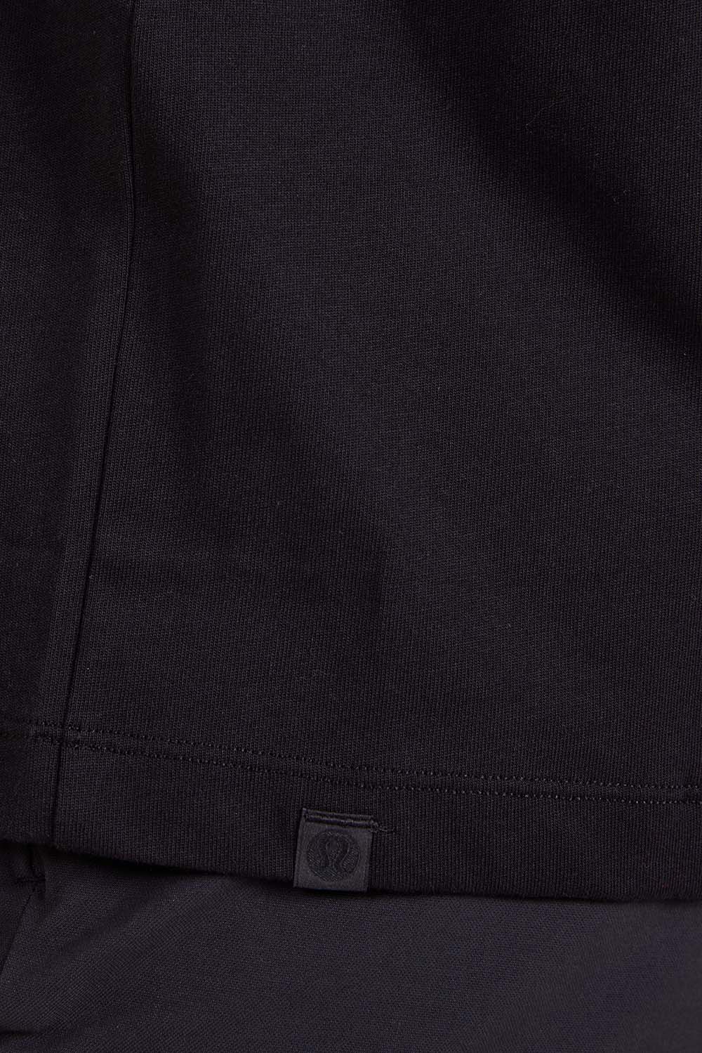 תמונת תקריב דוגמן של Heavyweight Classic-Fit Cotton T *Lulu