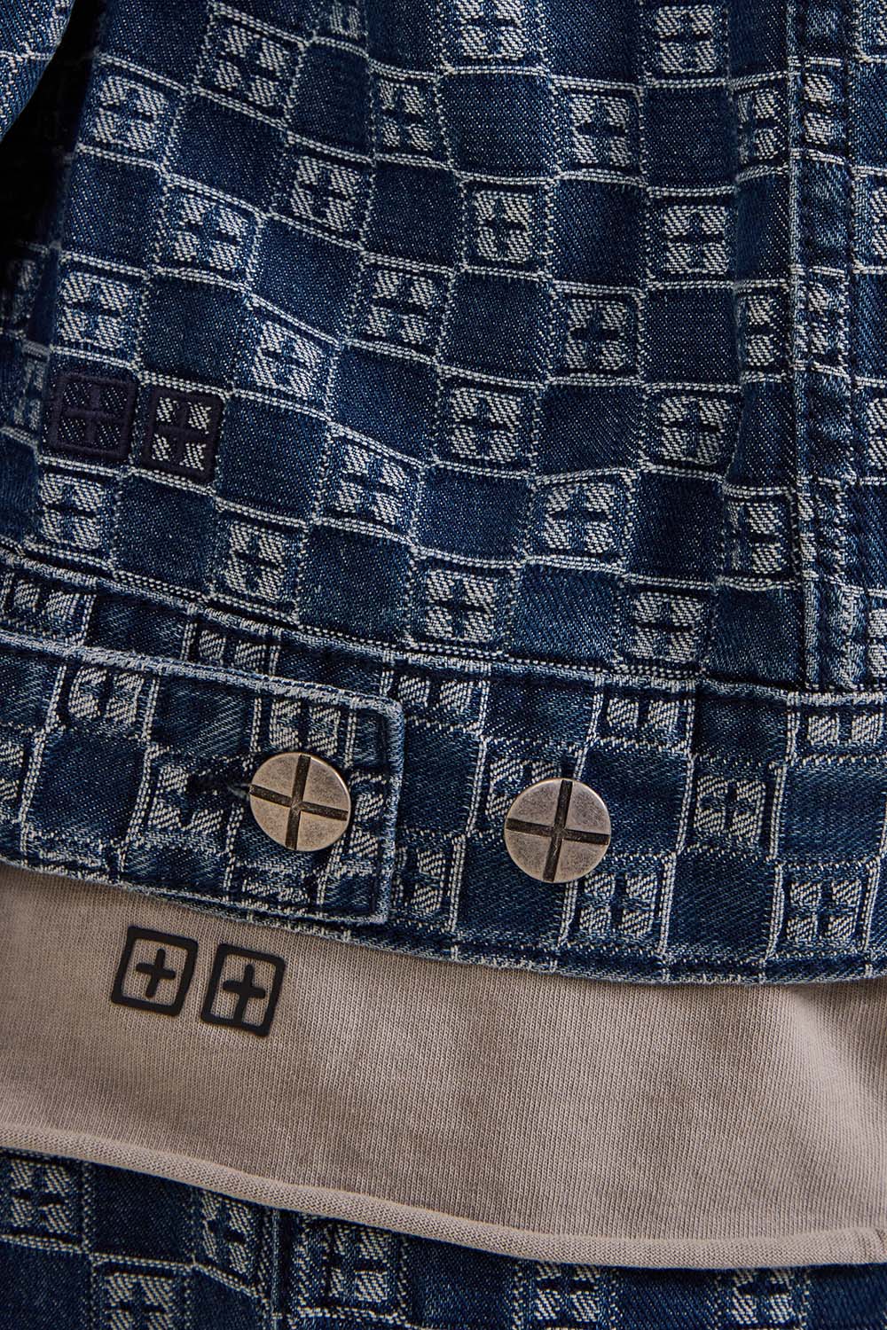 תמונת דוגמן אחורית של ז'קט