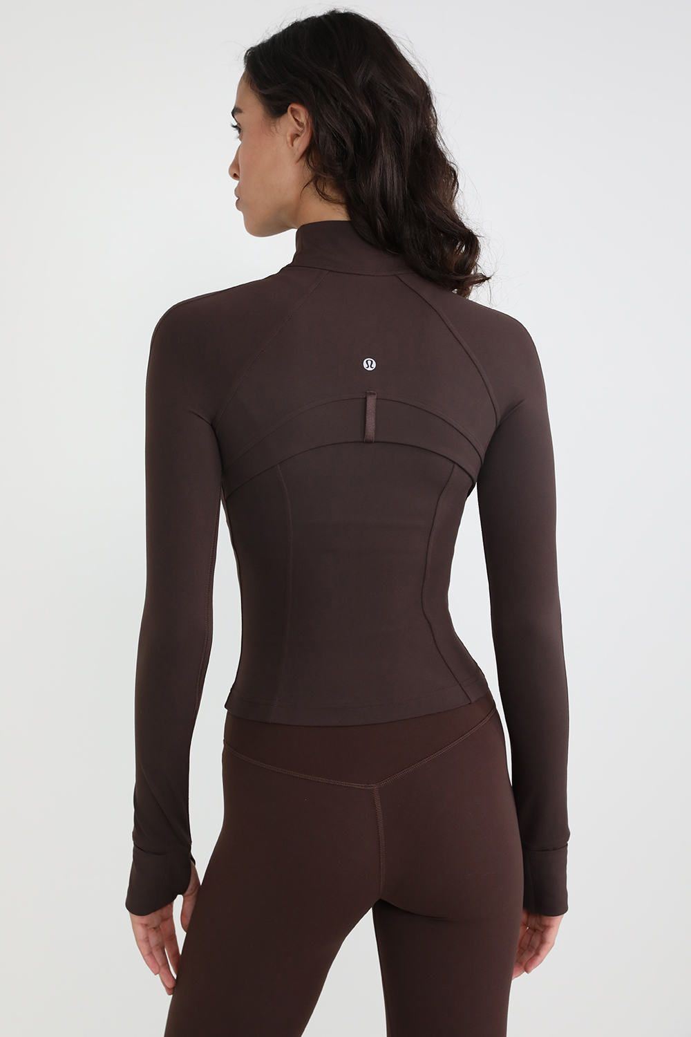 תמונת דוגמן אחורית של Cropped Define Jacket *Nulu